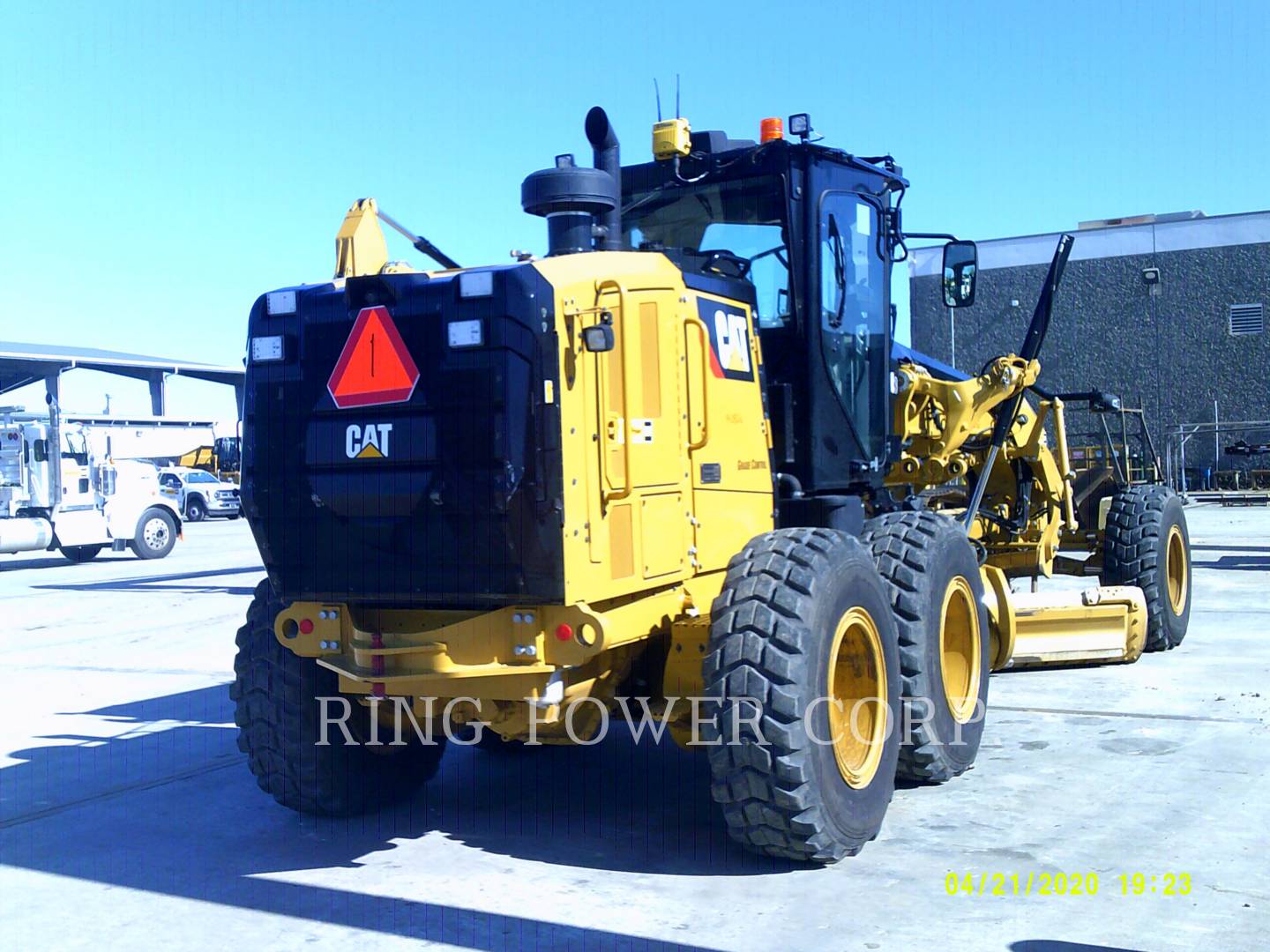 2019 Caterpillar 12M3 CS Grader - Road