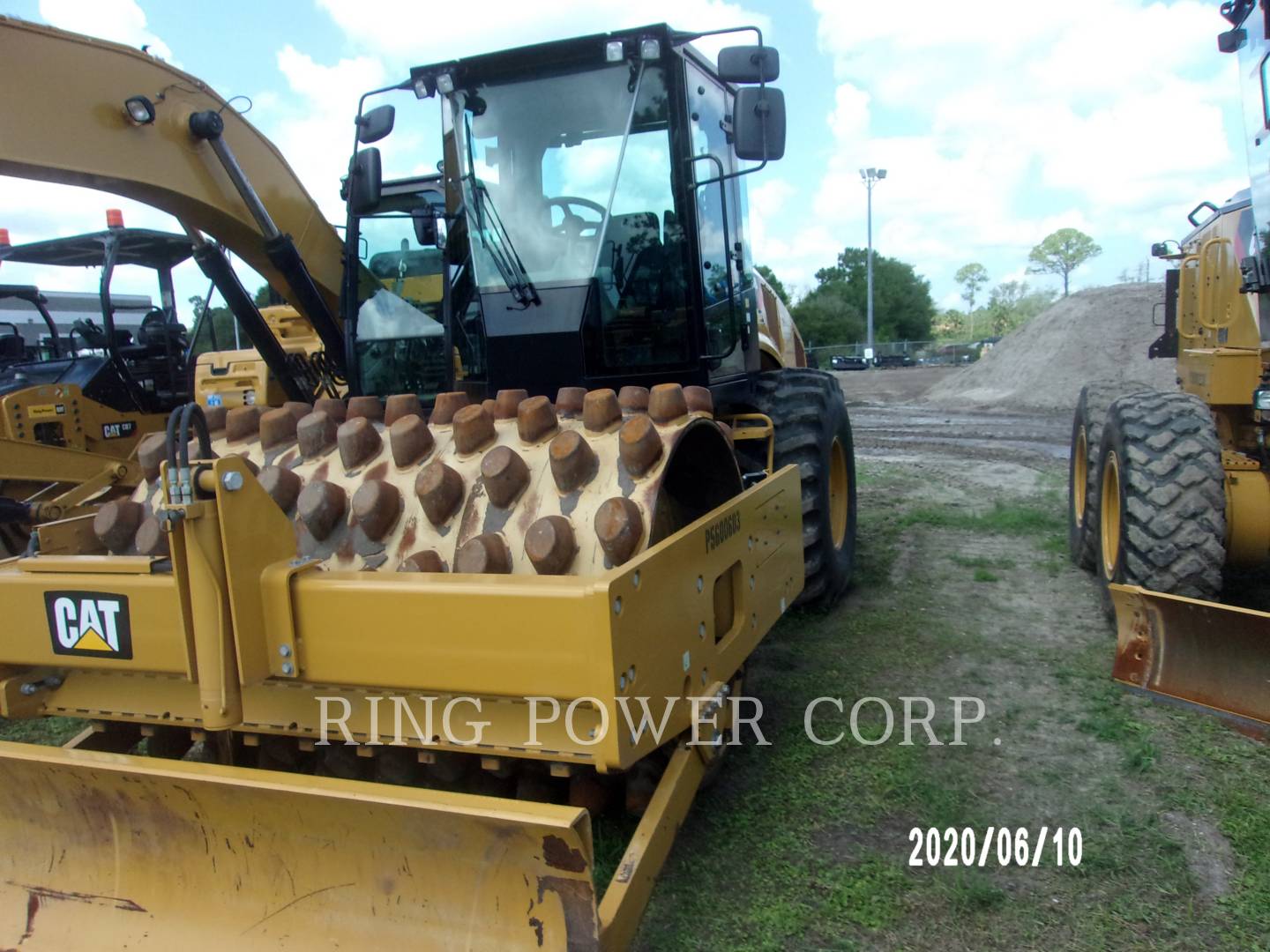 2019 Caterpillar CP56BCAB Vibratory Double