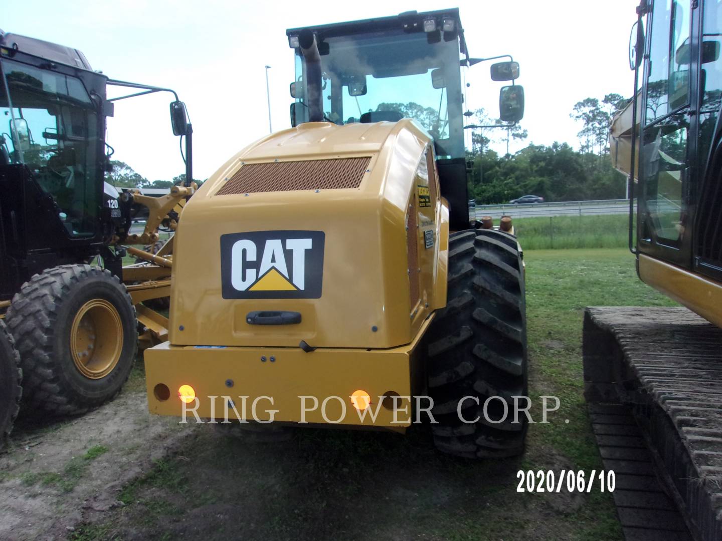 2019 Caterpillar CP56BCAB Vibratory Double