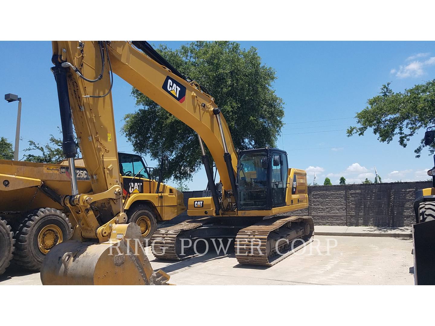 2019 Caterpillar 330 Excavator