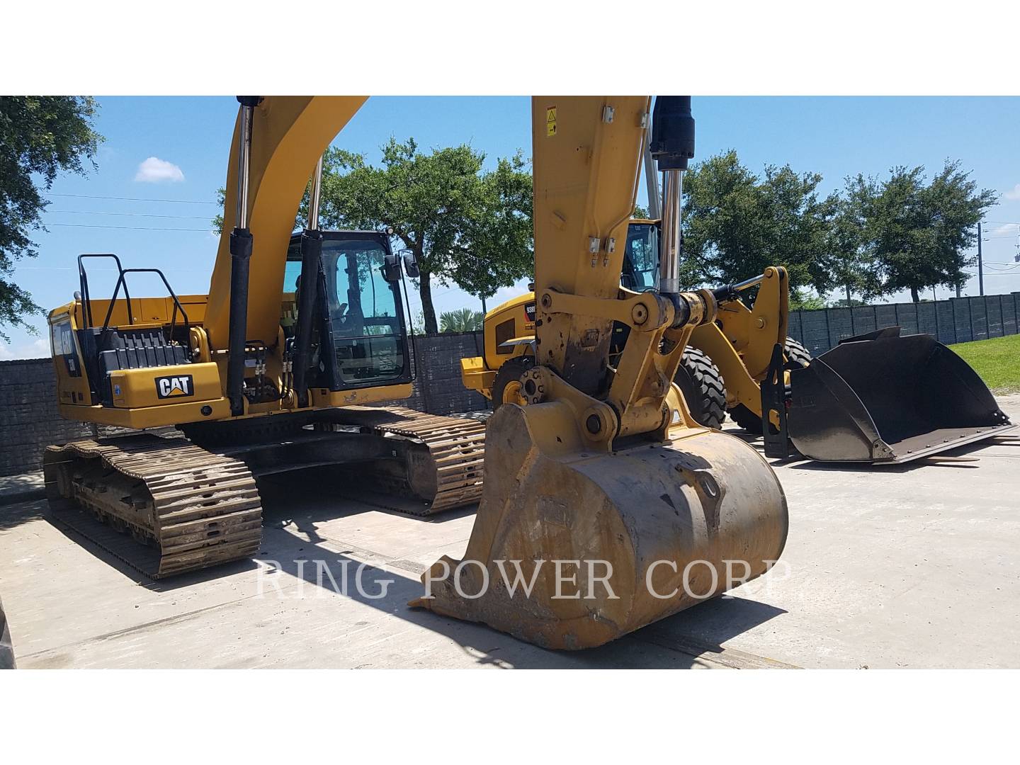 2019 Caterpillar 330 Excavator