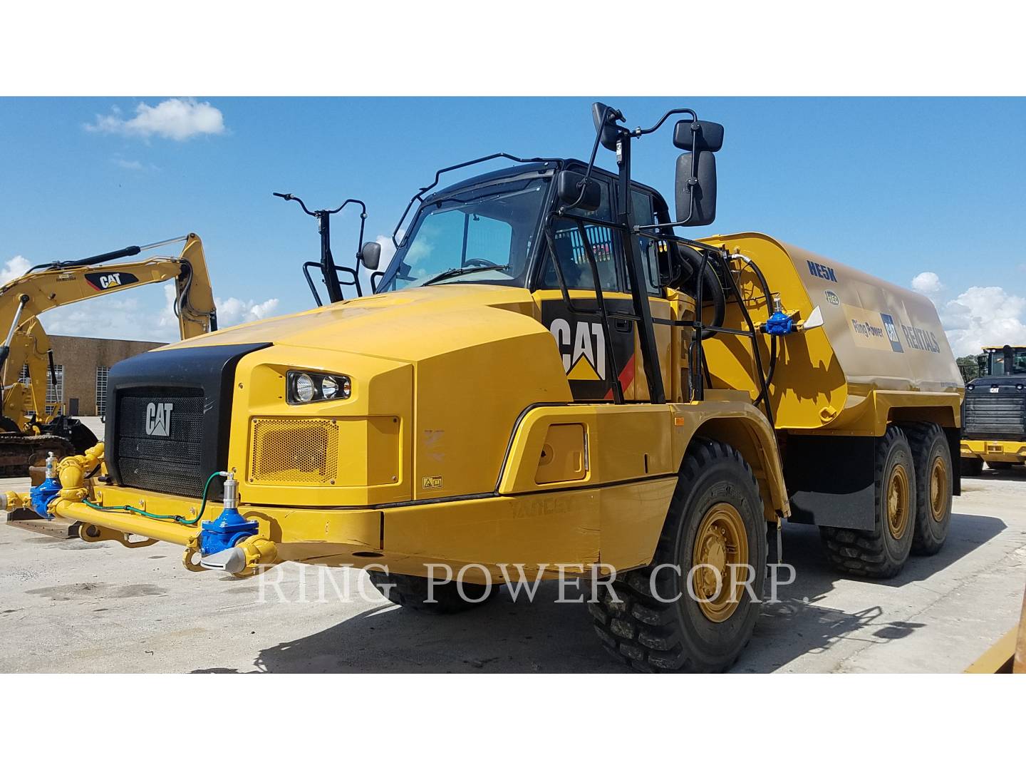 2018 Caterpillar 725C2WW Water Truck