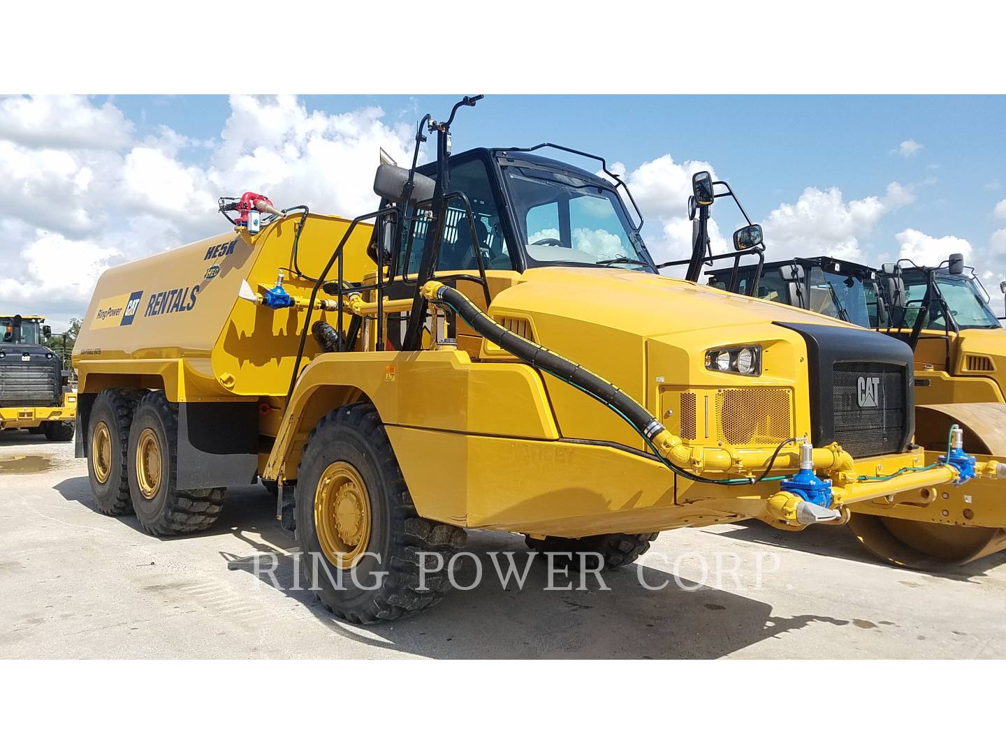 2018 Caterpillar 725C2WW Water Truck