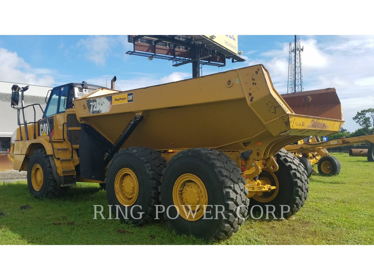 2019 Caterpillar 725C2WW Water Truck