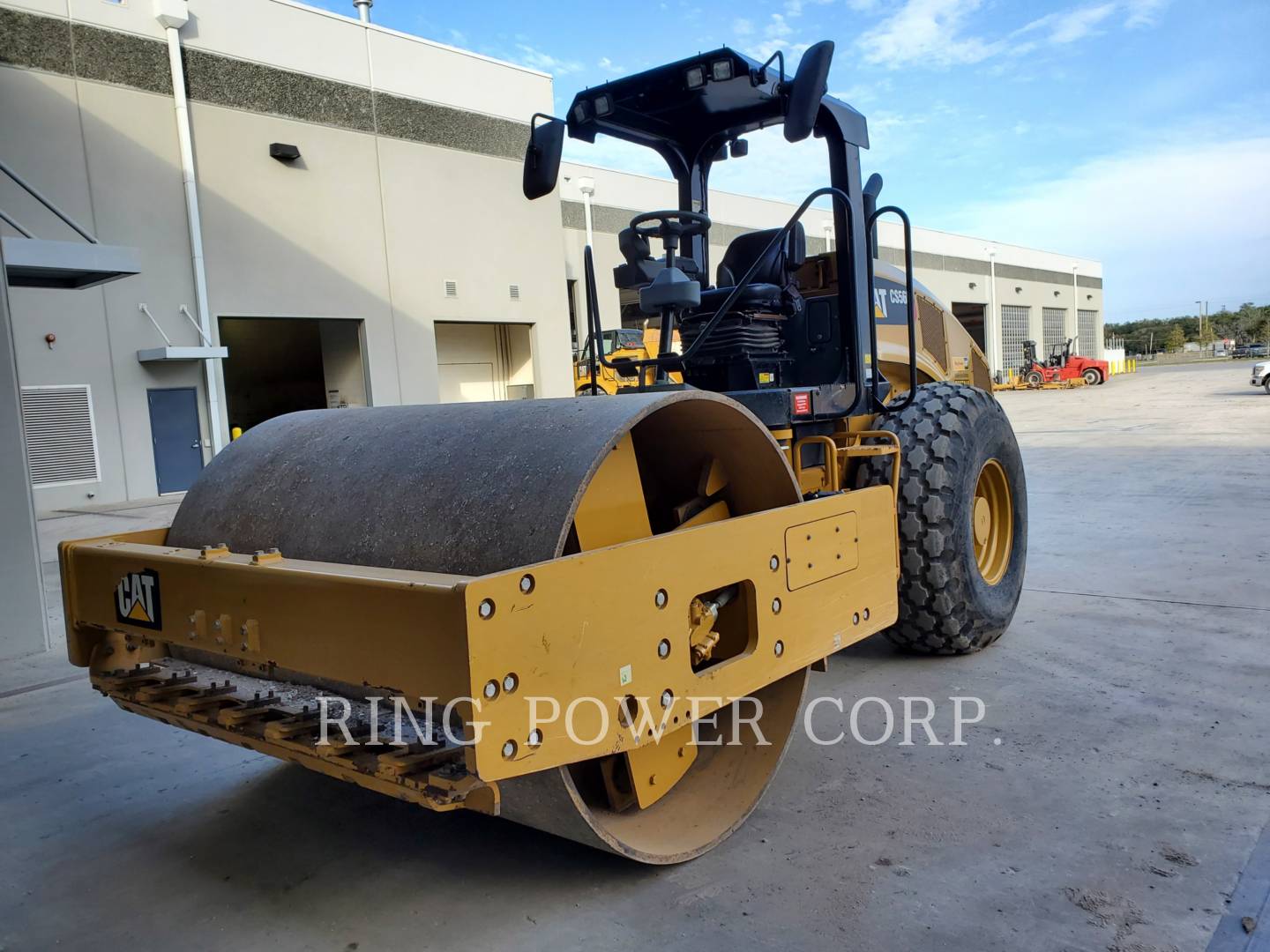 2016 Caterpillar CS56B Vibratory Double