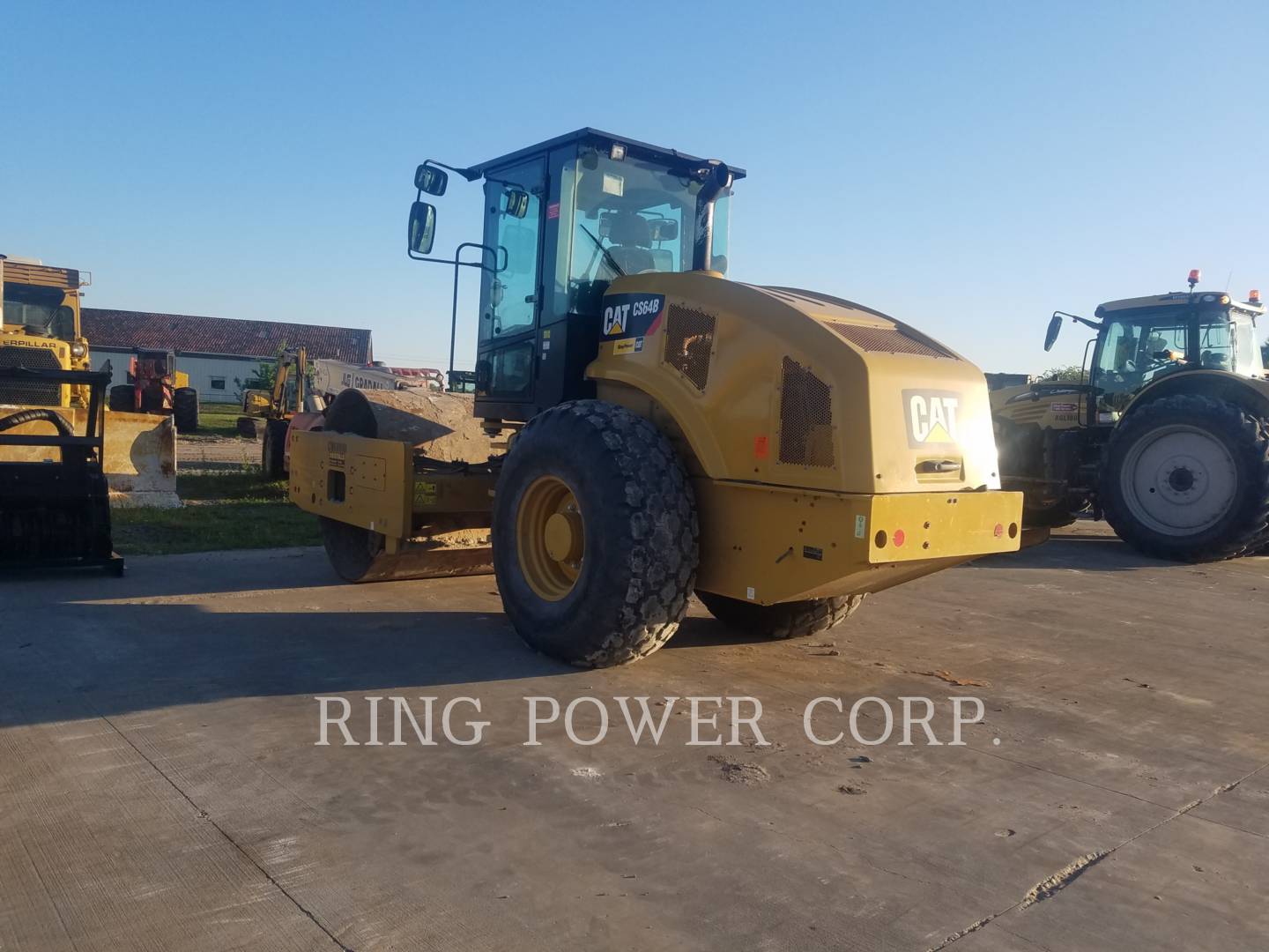 2019 Caterpillar CS64BCAB Vibratory Double