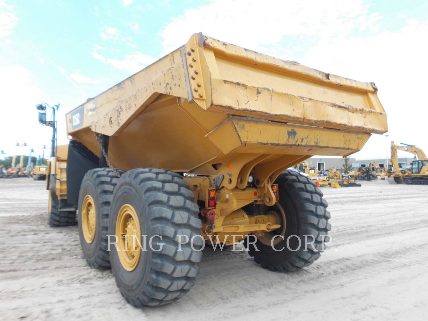 2020 Caterpillar 725C2TG Articulated Truck