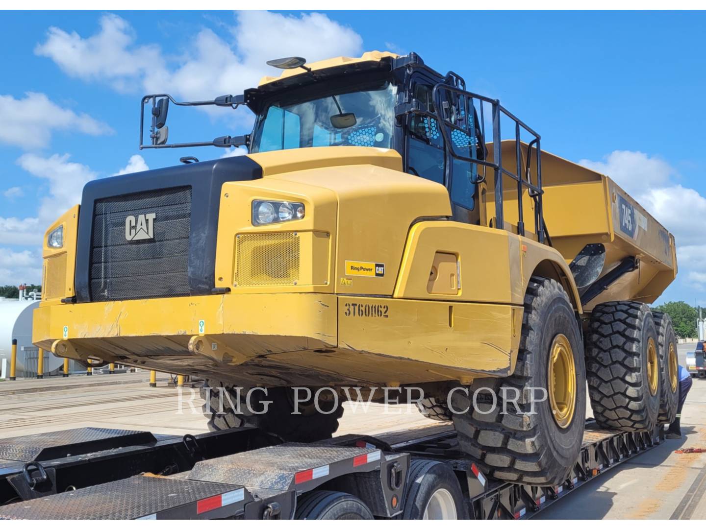 2019 Caterpillar 745 Articulated Truck