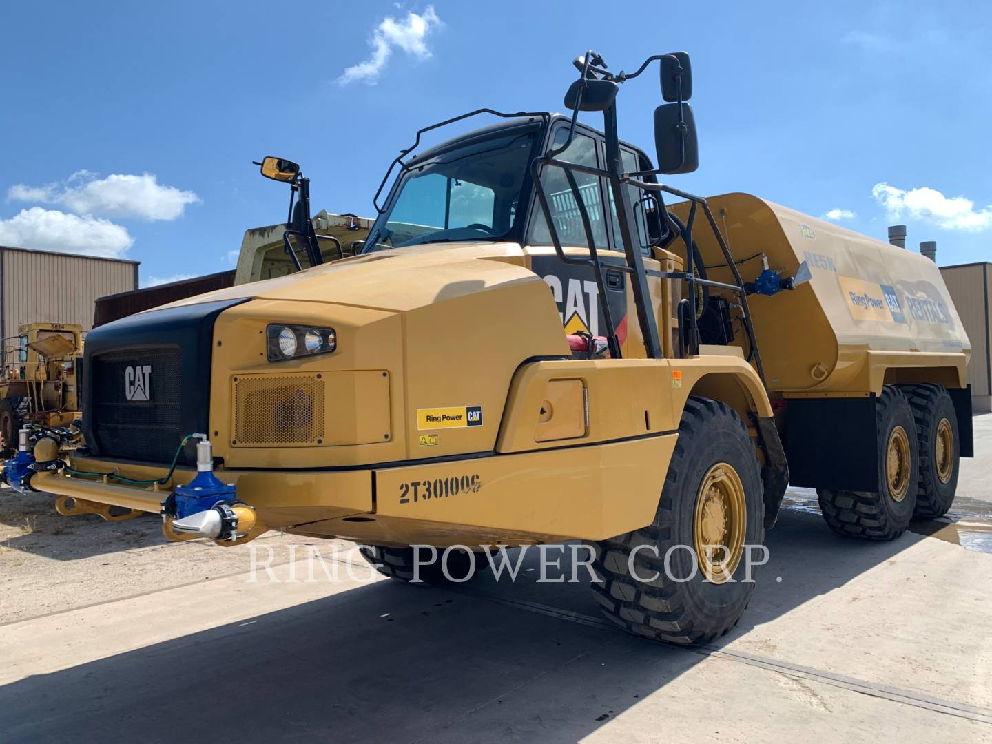 2020 Caterpillar 725C2WW Water Truck