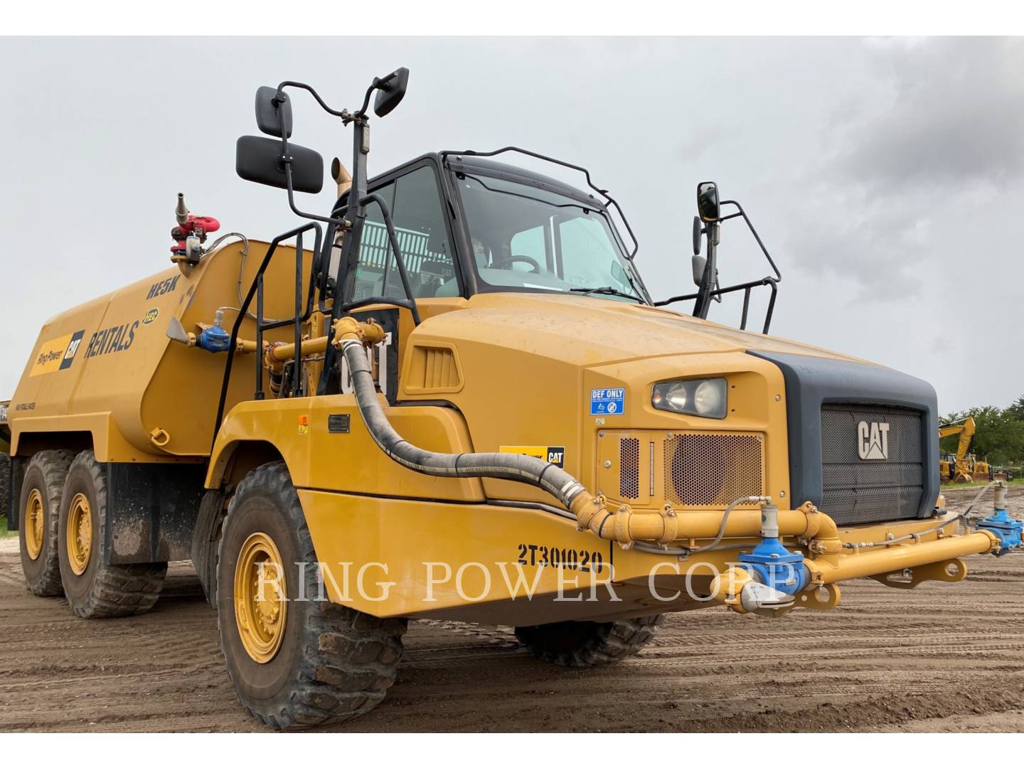 2020 Caterpillar 725C2WW Water Truck