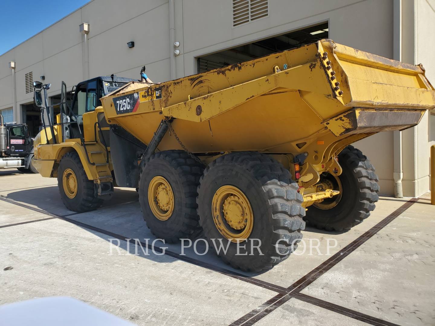 2018 Caterpillar 725C2TG Articulated Truck