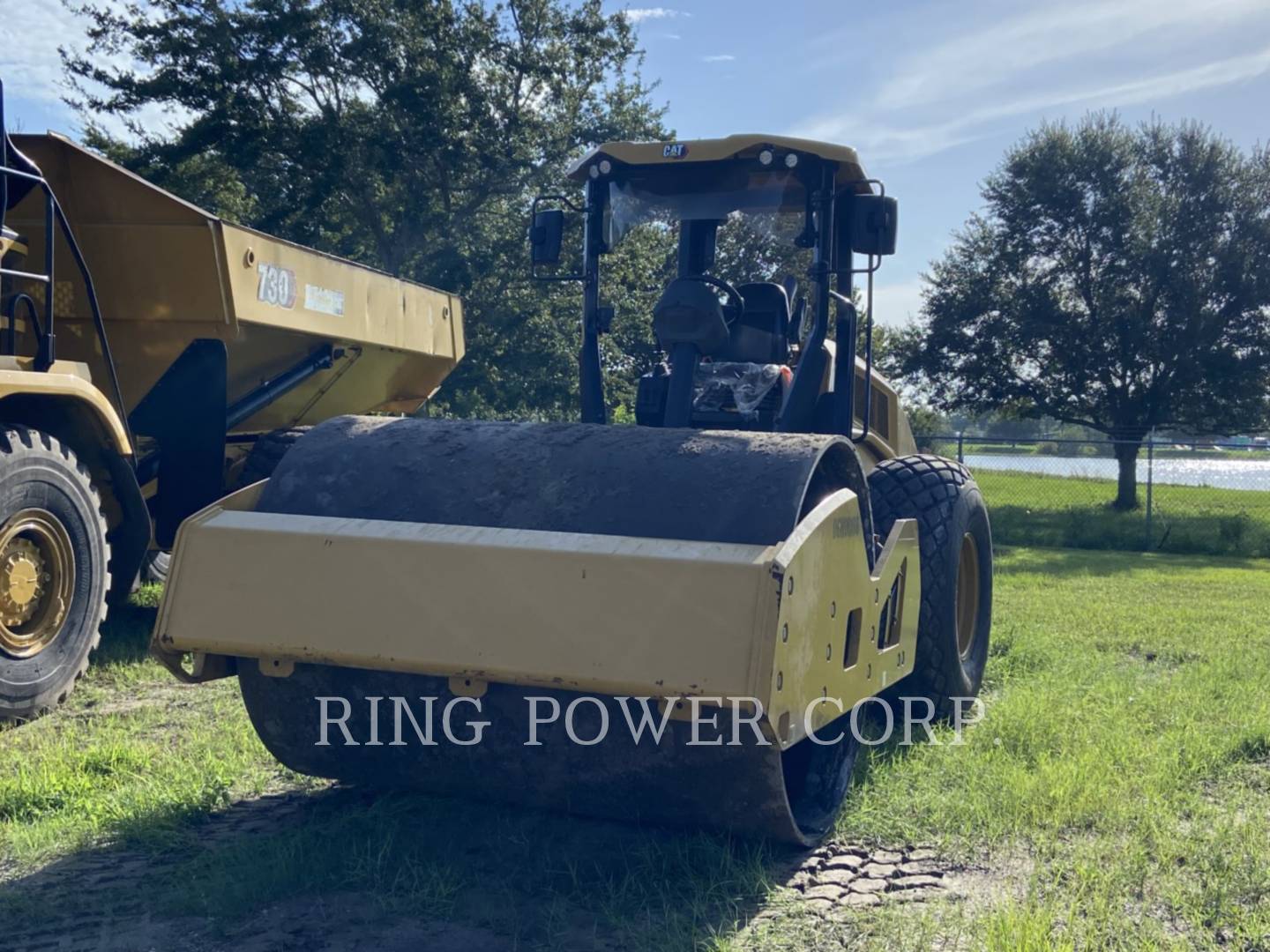 2021 Caterpillar CS10GC Vibratory Double