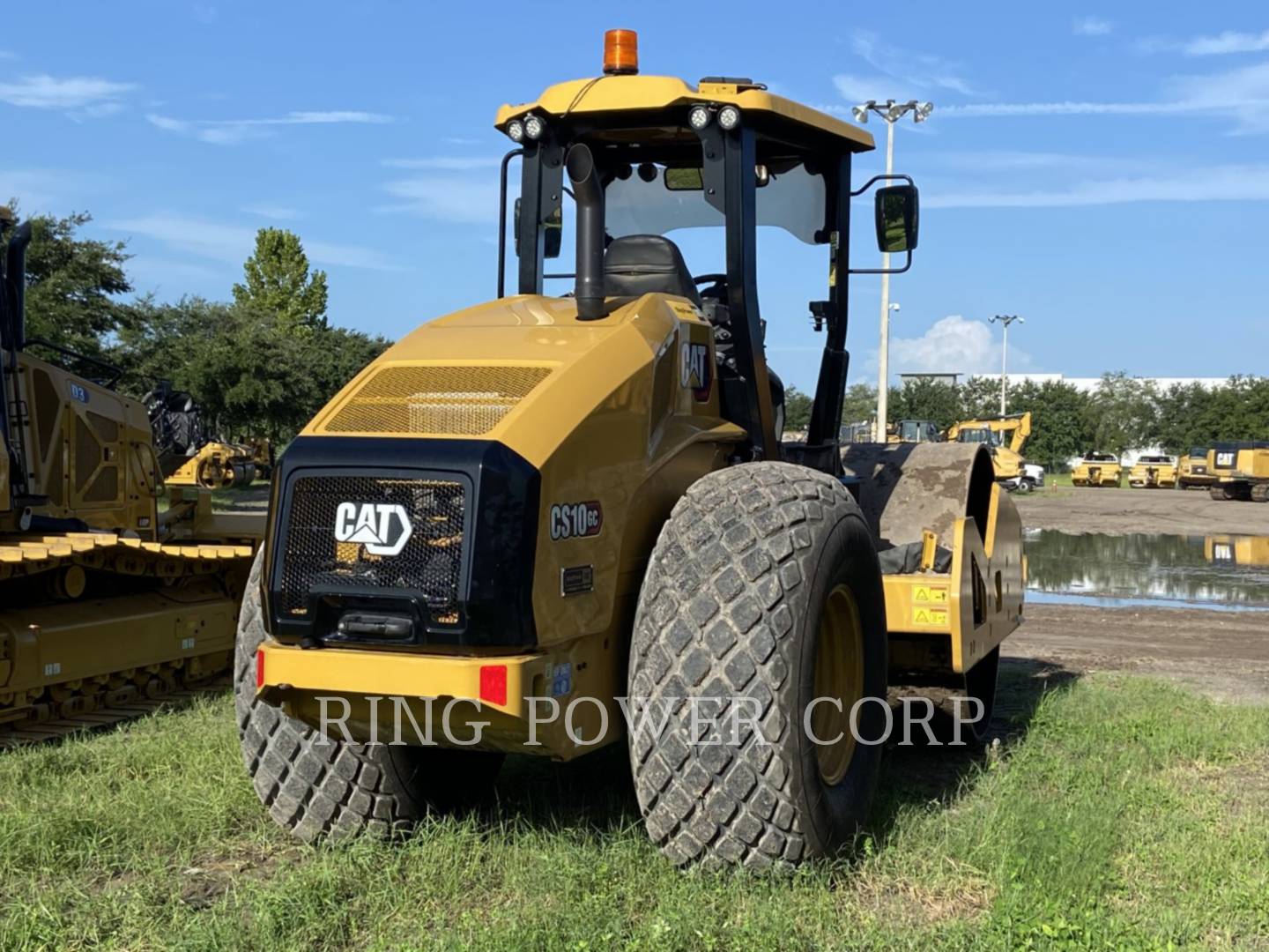 2021 Caterpillar CS10GC Vibratory Double