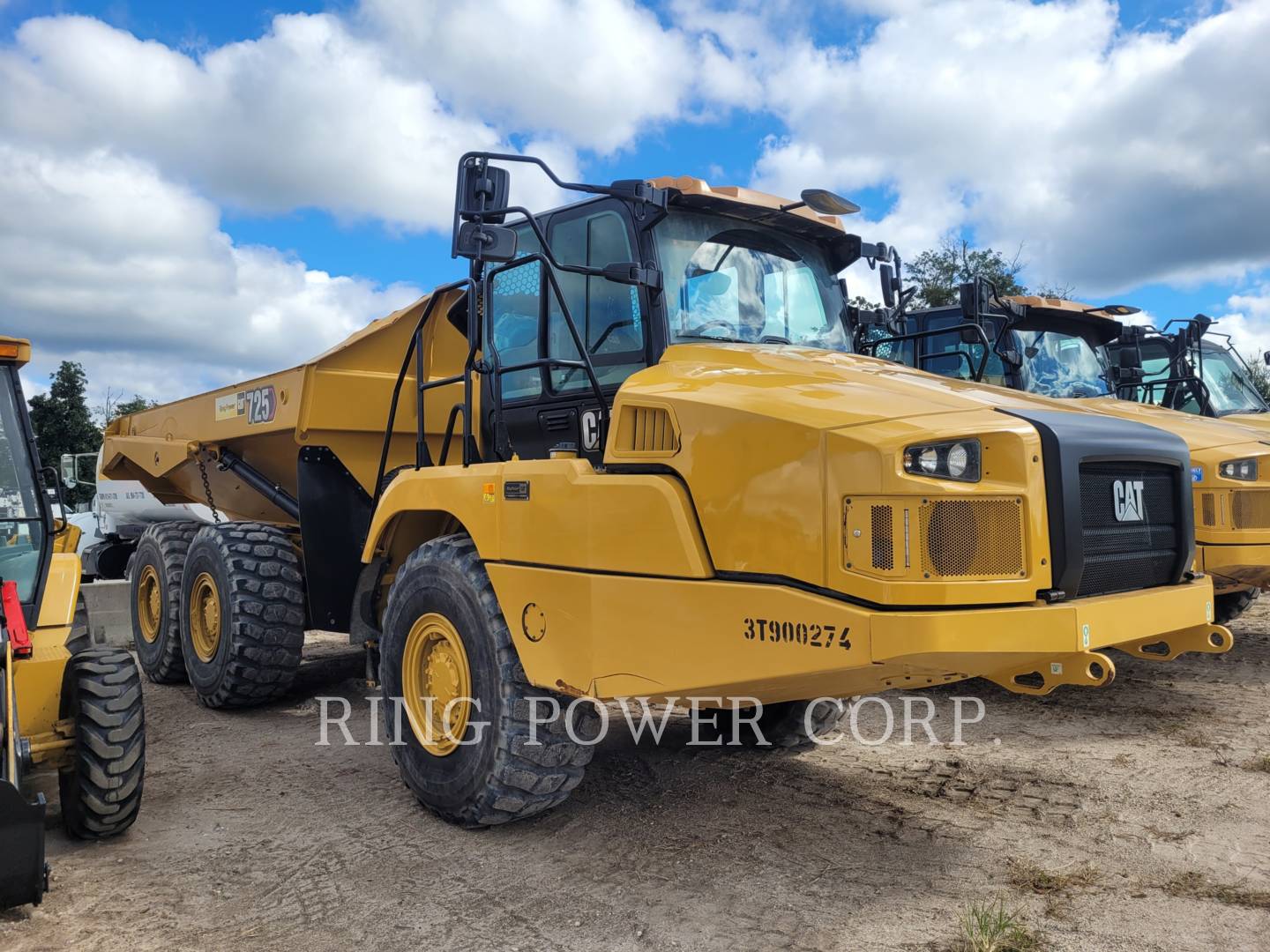 2021 Caterpillar 725WW Water Truck