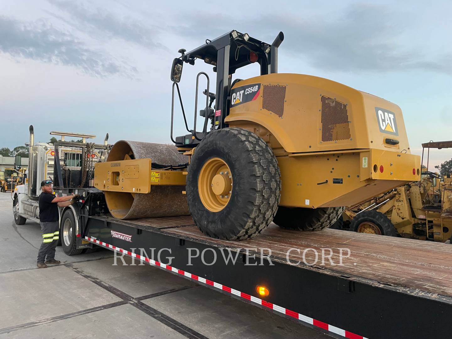 2019 Caterpillar CS54B Vibratory Double