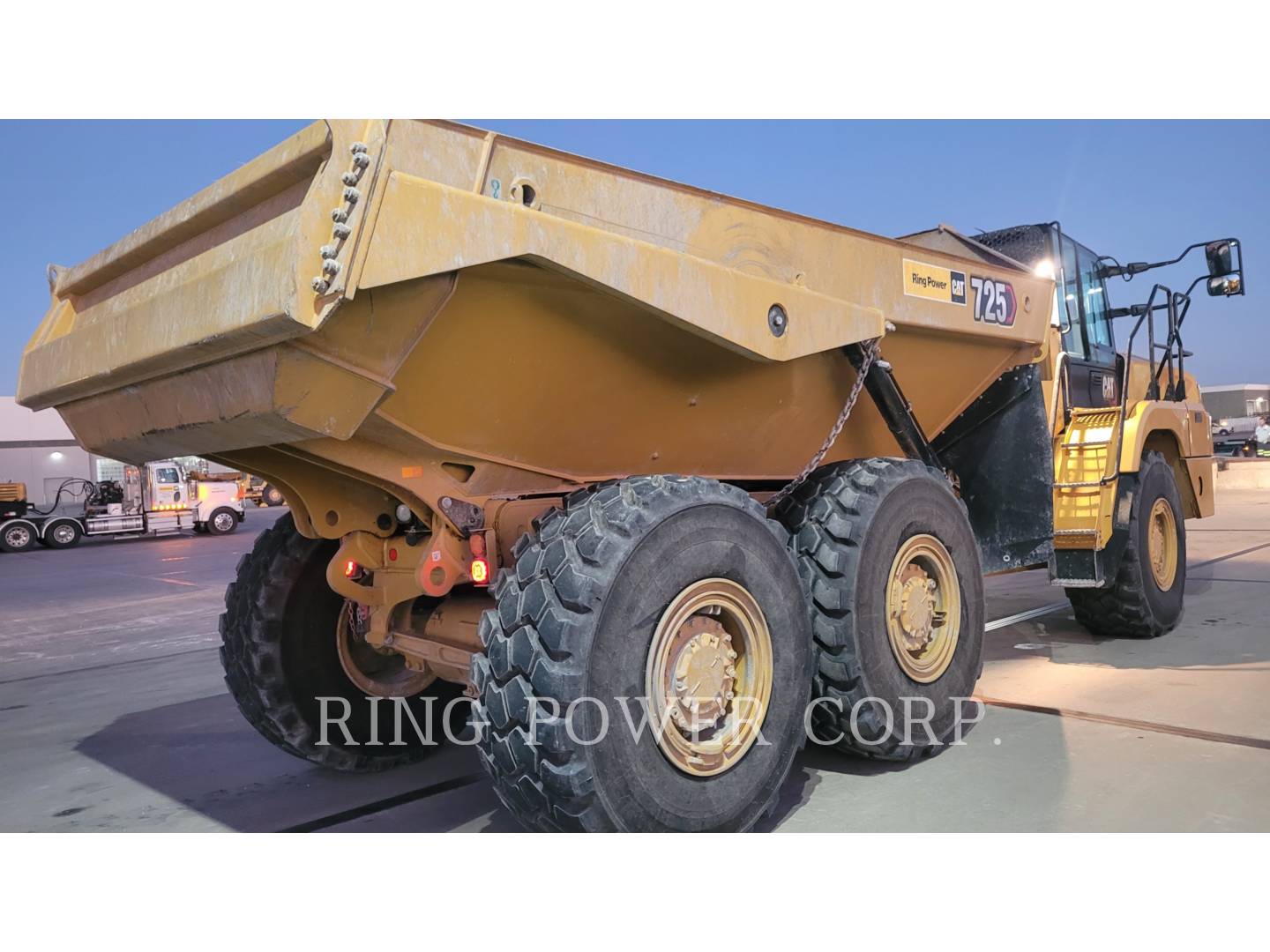 2021 Caterpillar 725TG Articulated Truck
