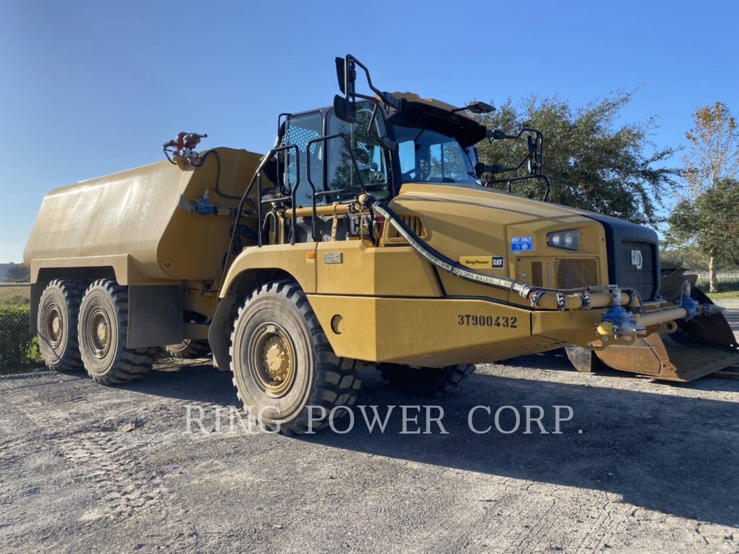 2021 Caterpillar 725WW Water Truck