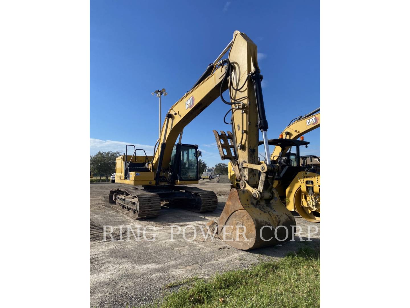 2020 Caterpillar 330HYDTHUM Excavator