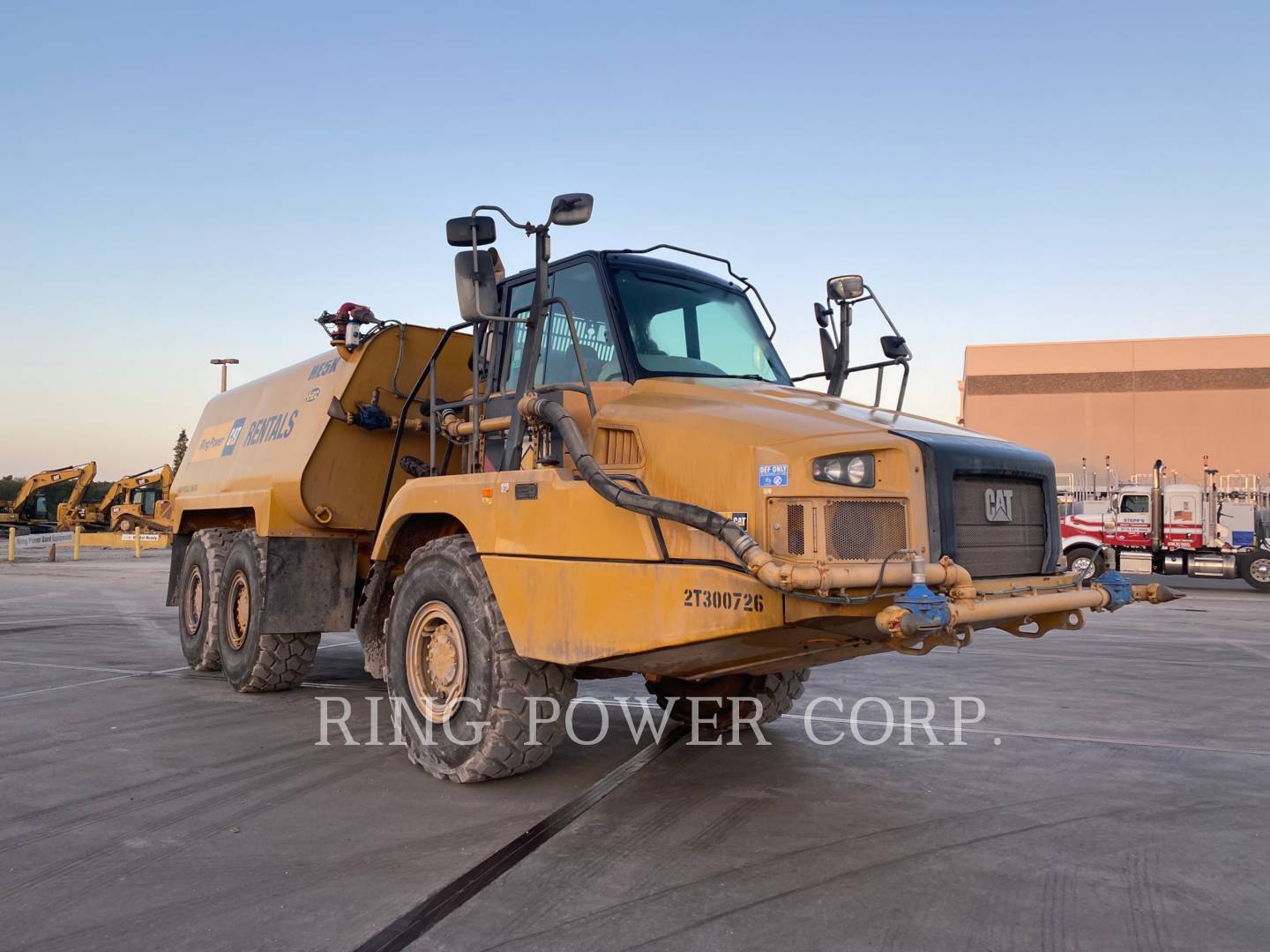 2019 Caterpillar 725C2WW Water Truck