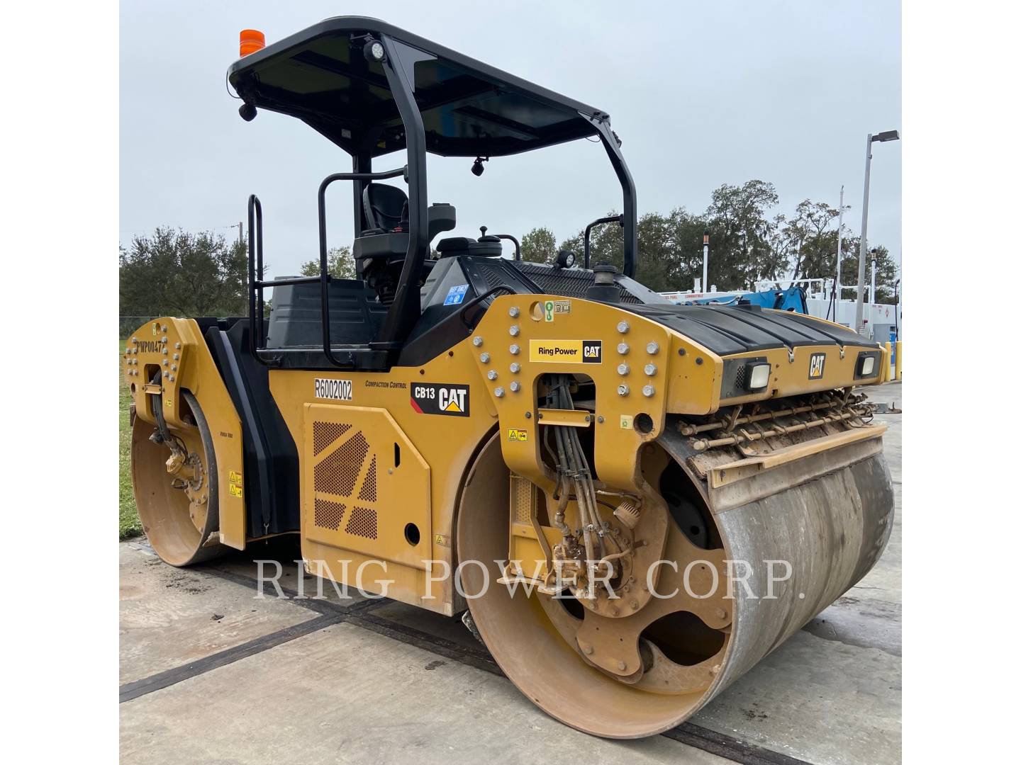 2020 Caterpillar CB13 Vibratory Double