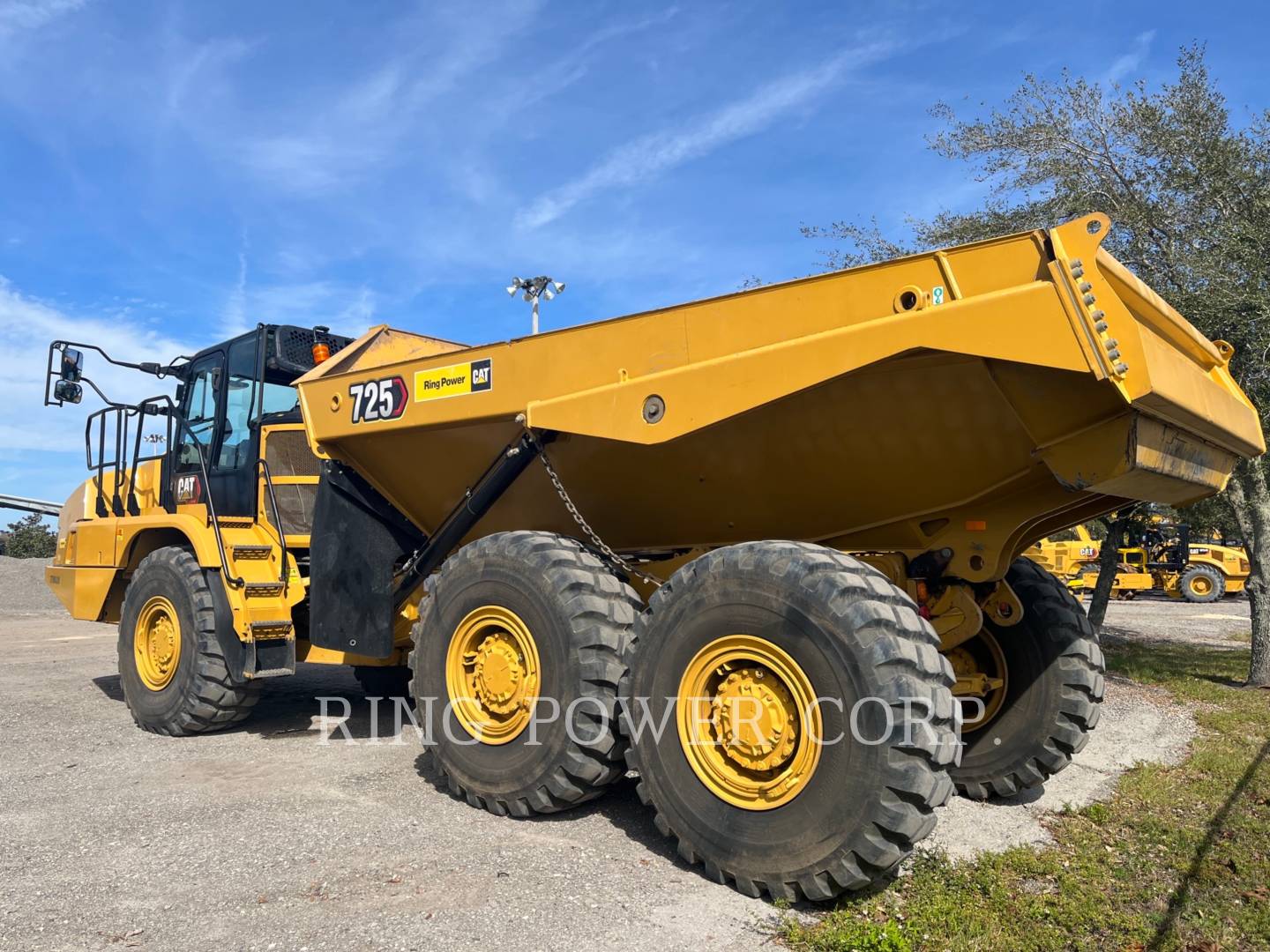 2022 Caterpillar 725WW Water Truck