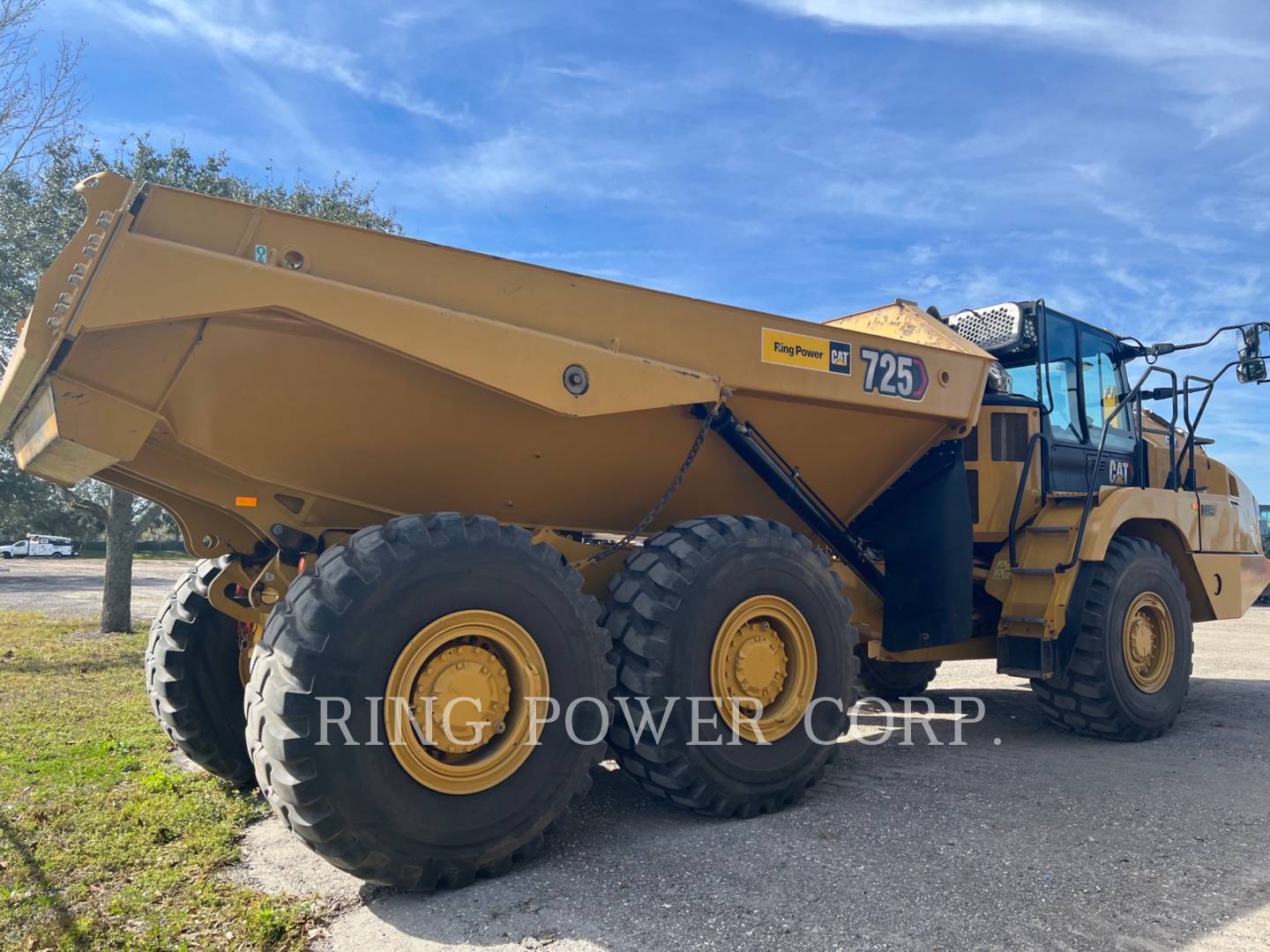 2022 Caterpillar 725WW Water Truck