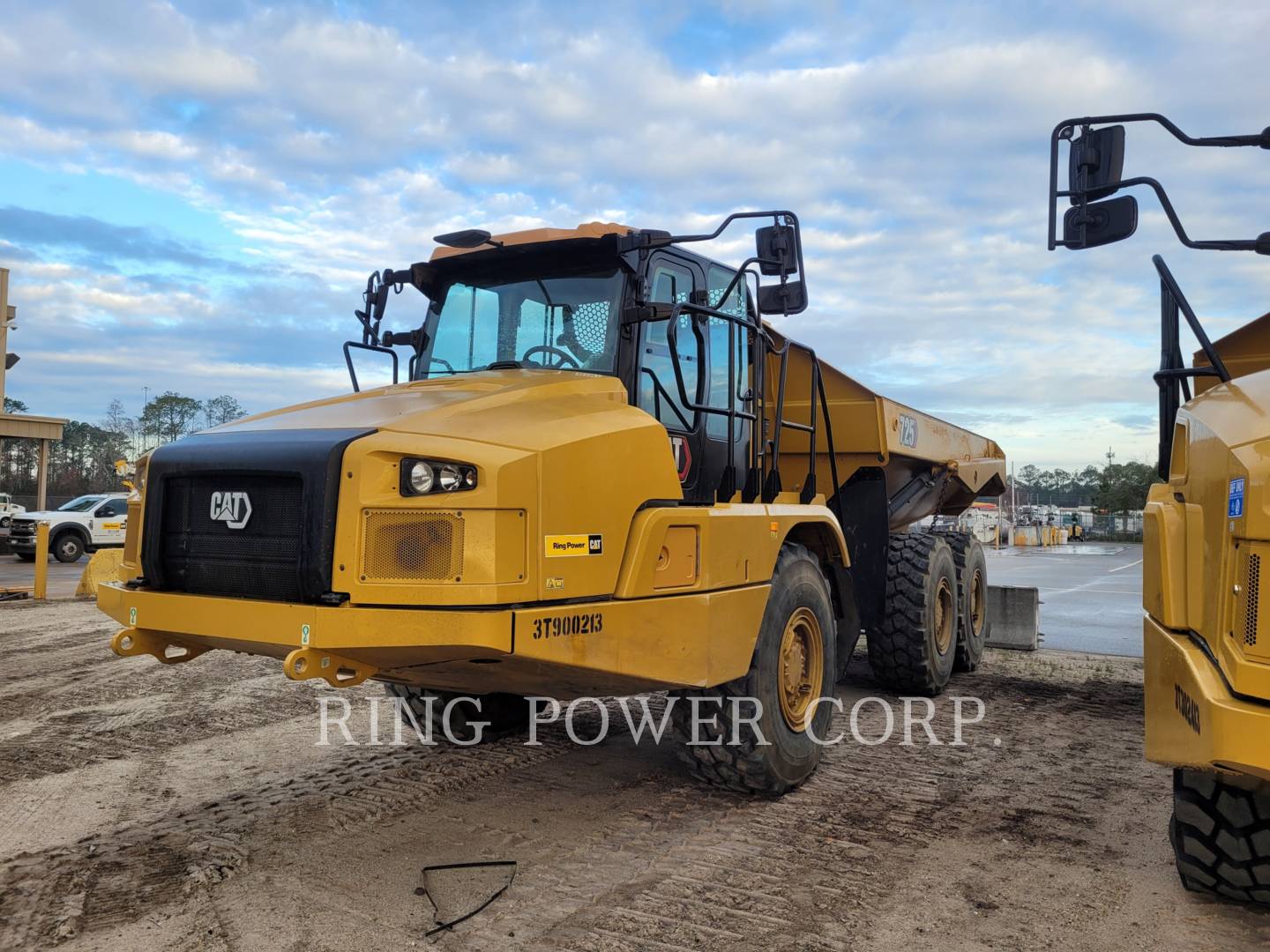 2020 Caterpillar 725TG Articulated Truck