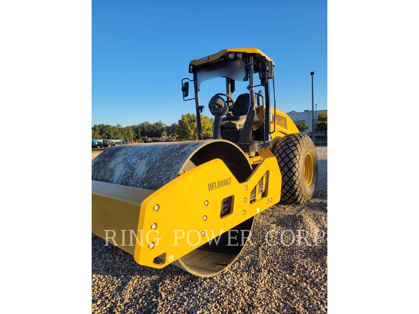 2022 Caterpillar CS11GC Vibratory Double