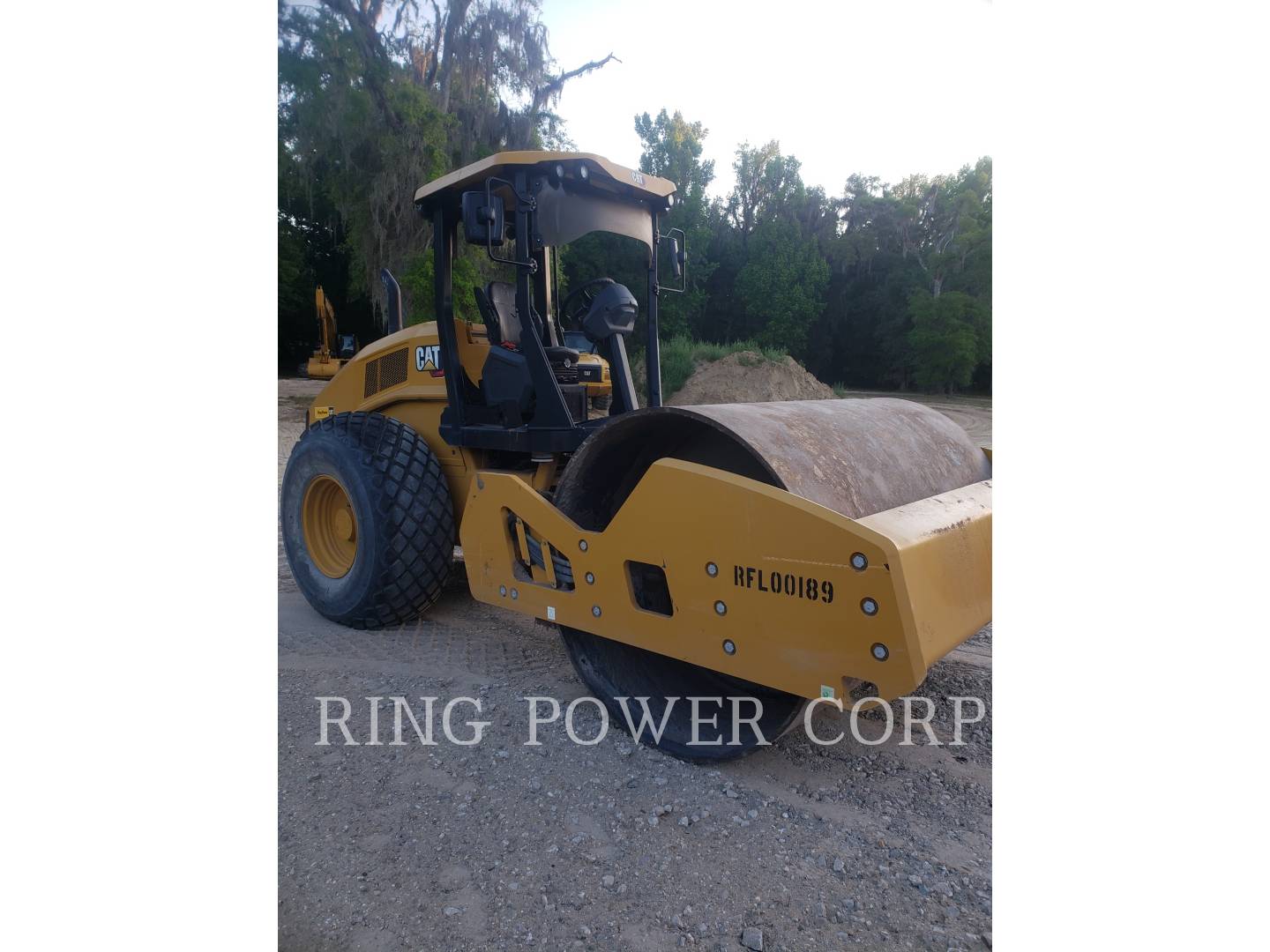 2022 Caterpillar CS11GC Vibratory Double