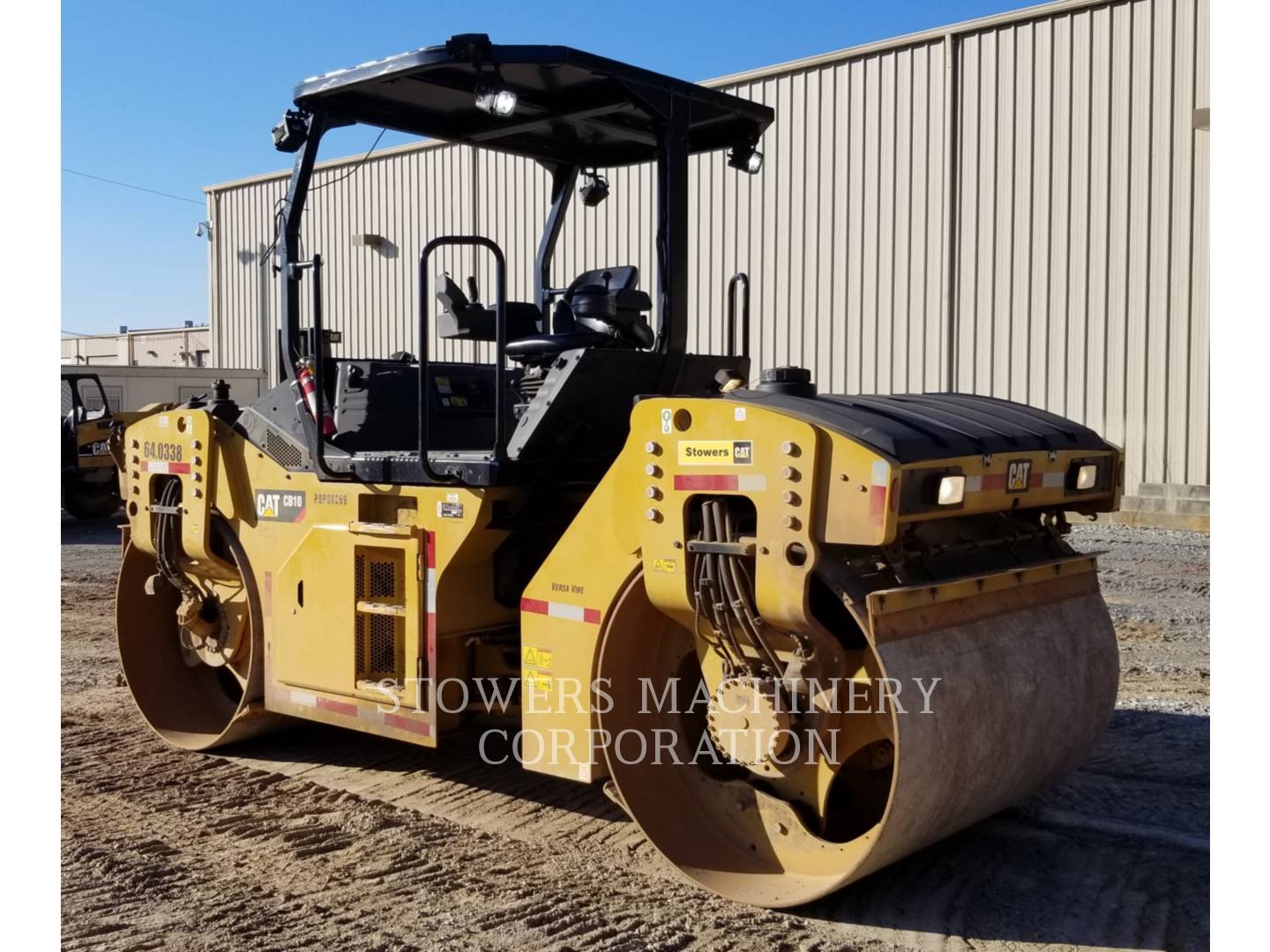 2018 Caterpillar CB10 Vibratory Double