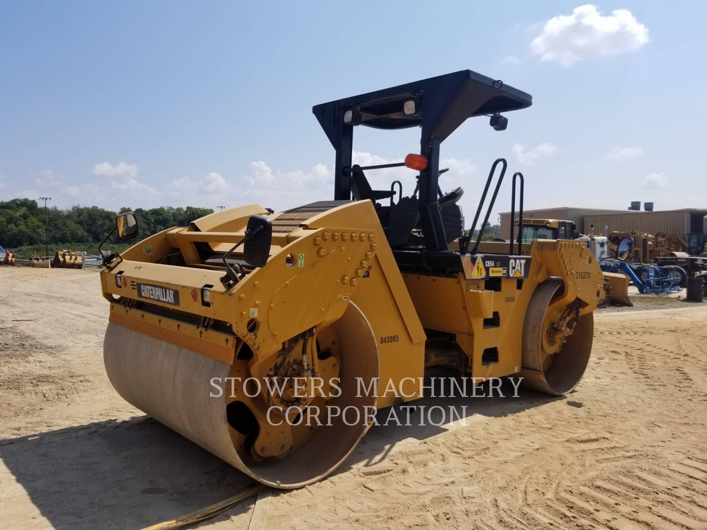 2014 Caterpillar CB54XW Compactor