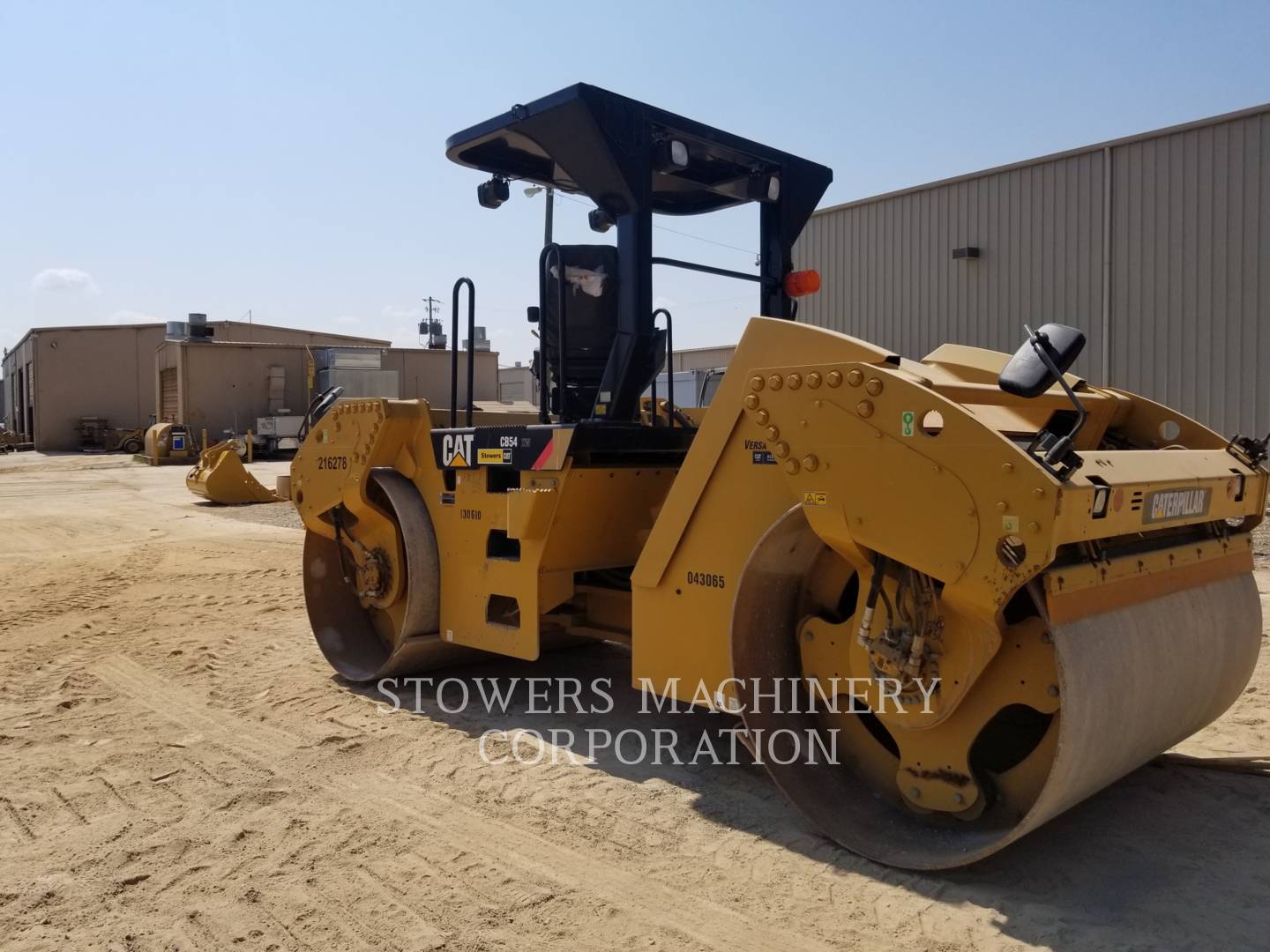 2014 Caterpillar CB54XW Compactor