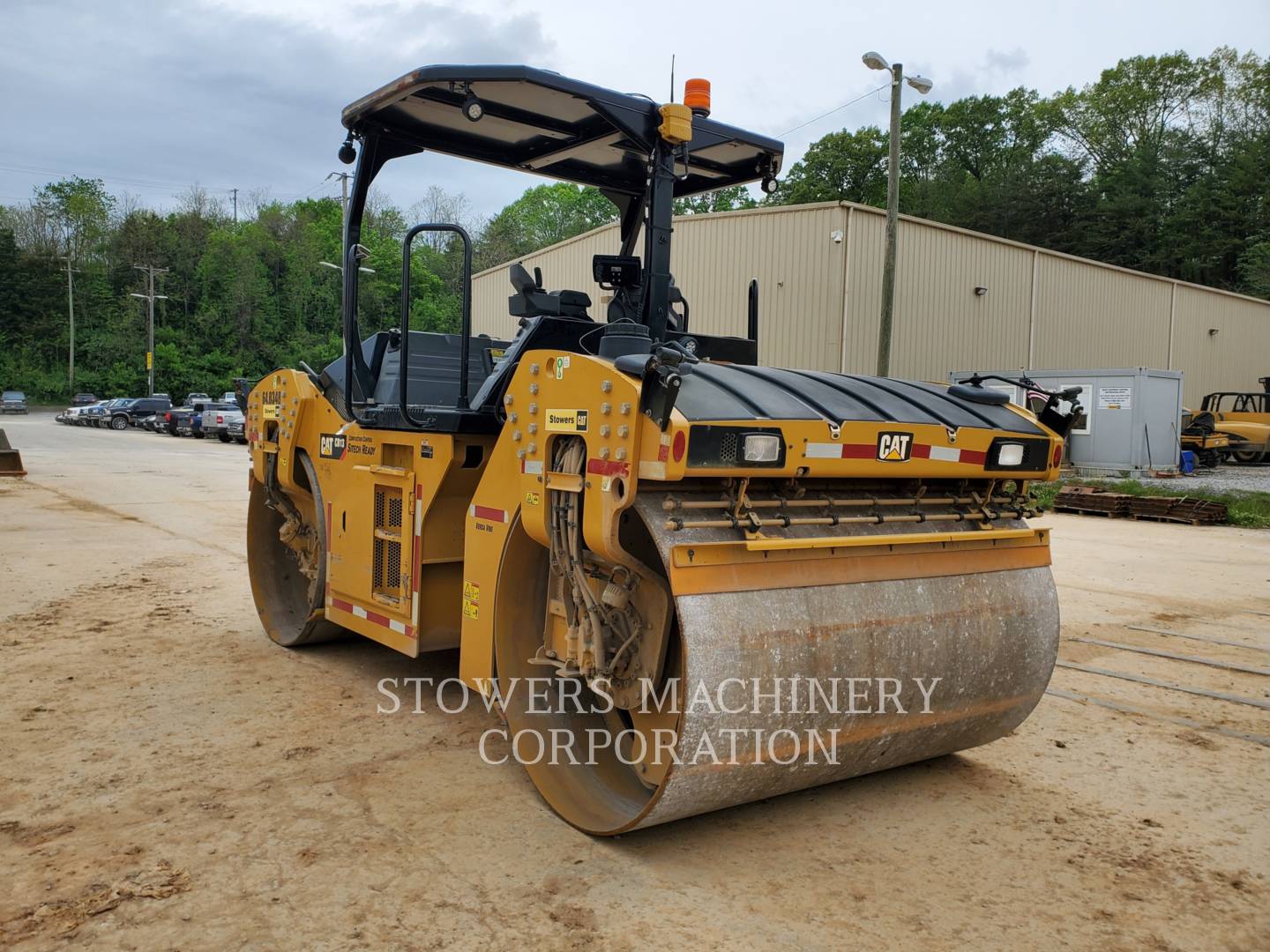 2018 Caterpillar CB13 Vibratory Double