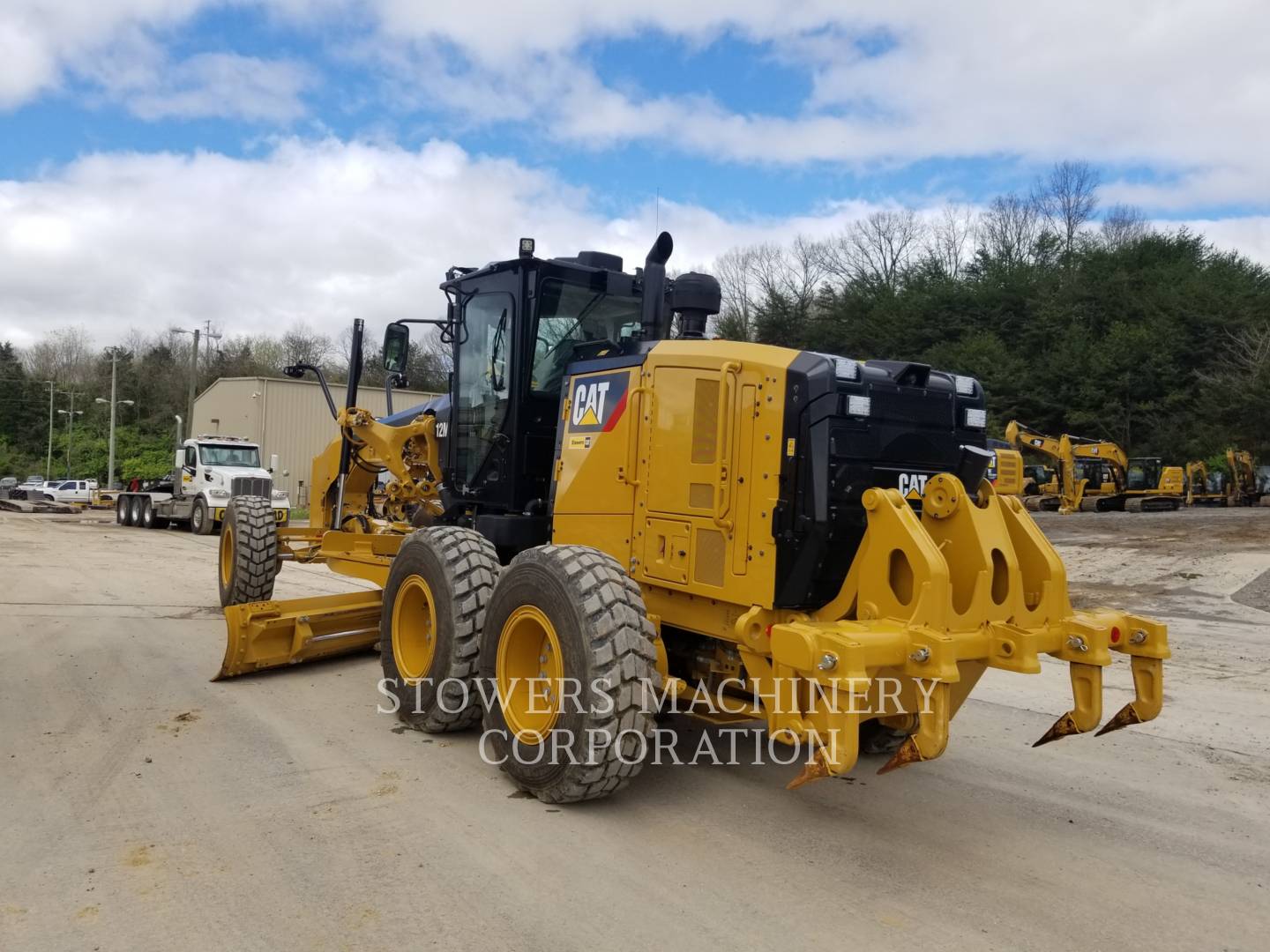 2019 Caterpillar 12M3 BR Grader - Road