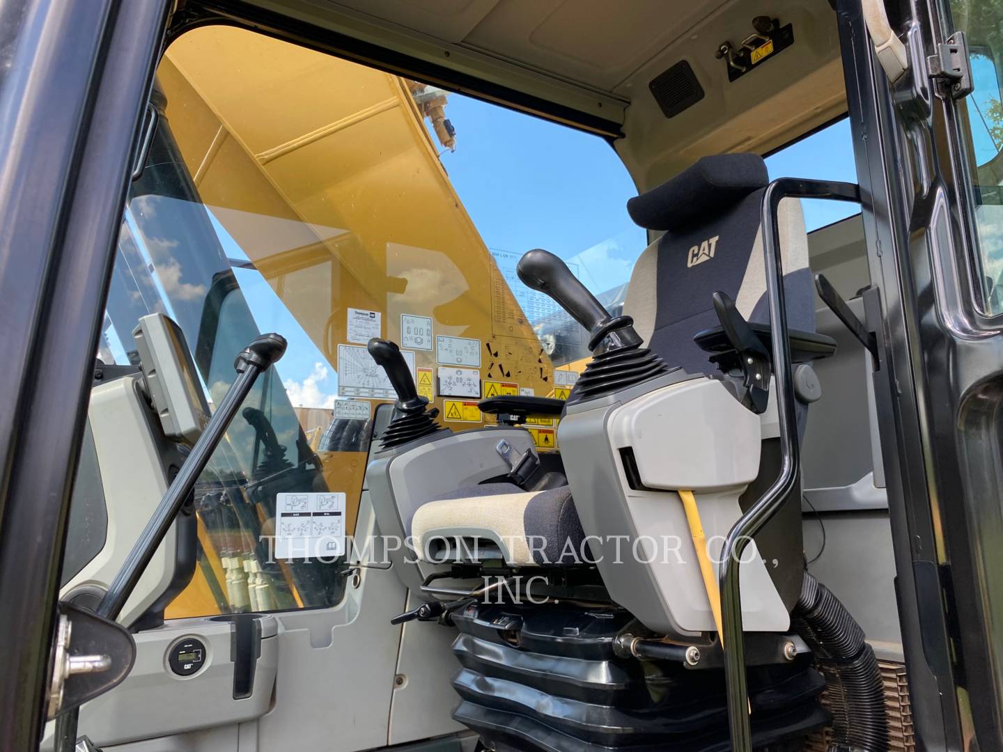 2020 Caterpillar 325FCR Excavator