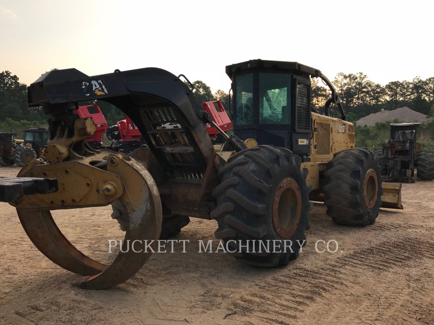 2015 Caterpillar 525D Skidder