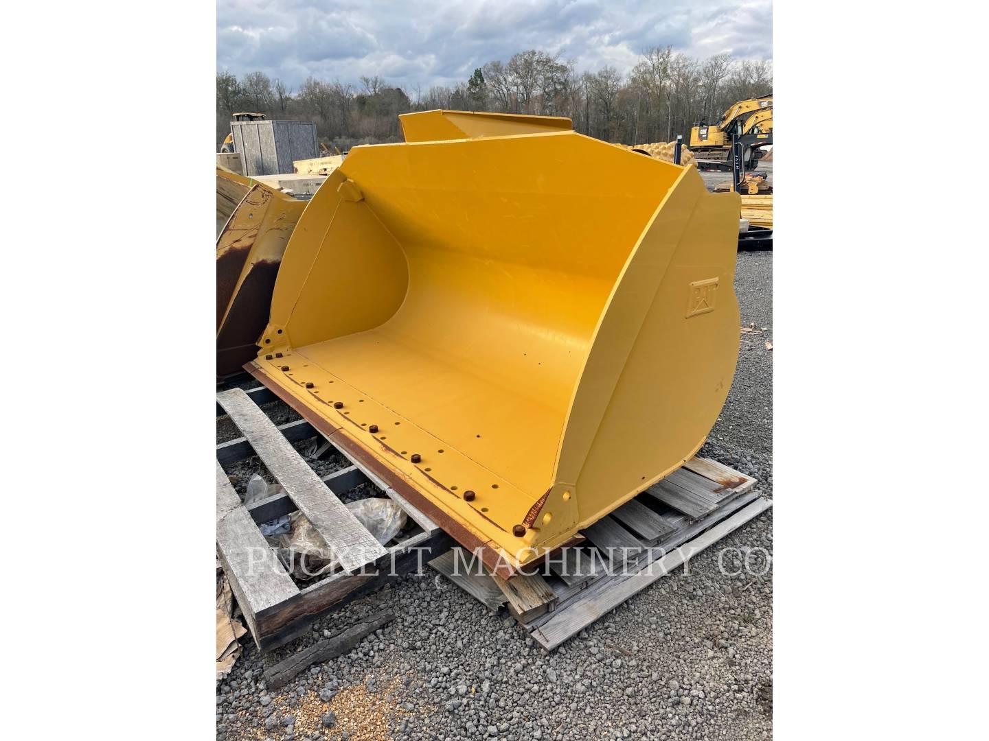 Caterpillar CAT BUCKET- GP 3.2 YD3- 930M Bucket