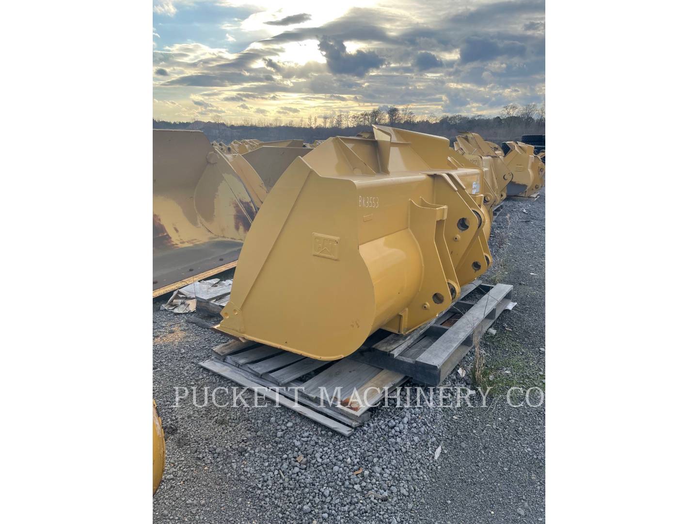 Caterpillar CAT BUCKET- GP 3.2 YD3- 930M Bucket