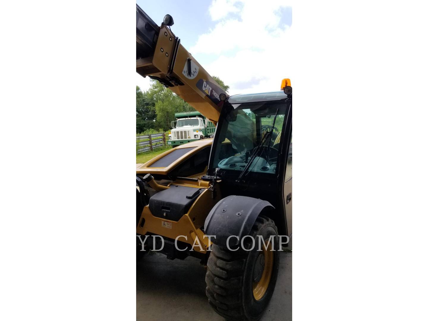 2015 Caterpillar TH255C TeleHandler