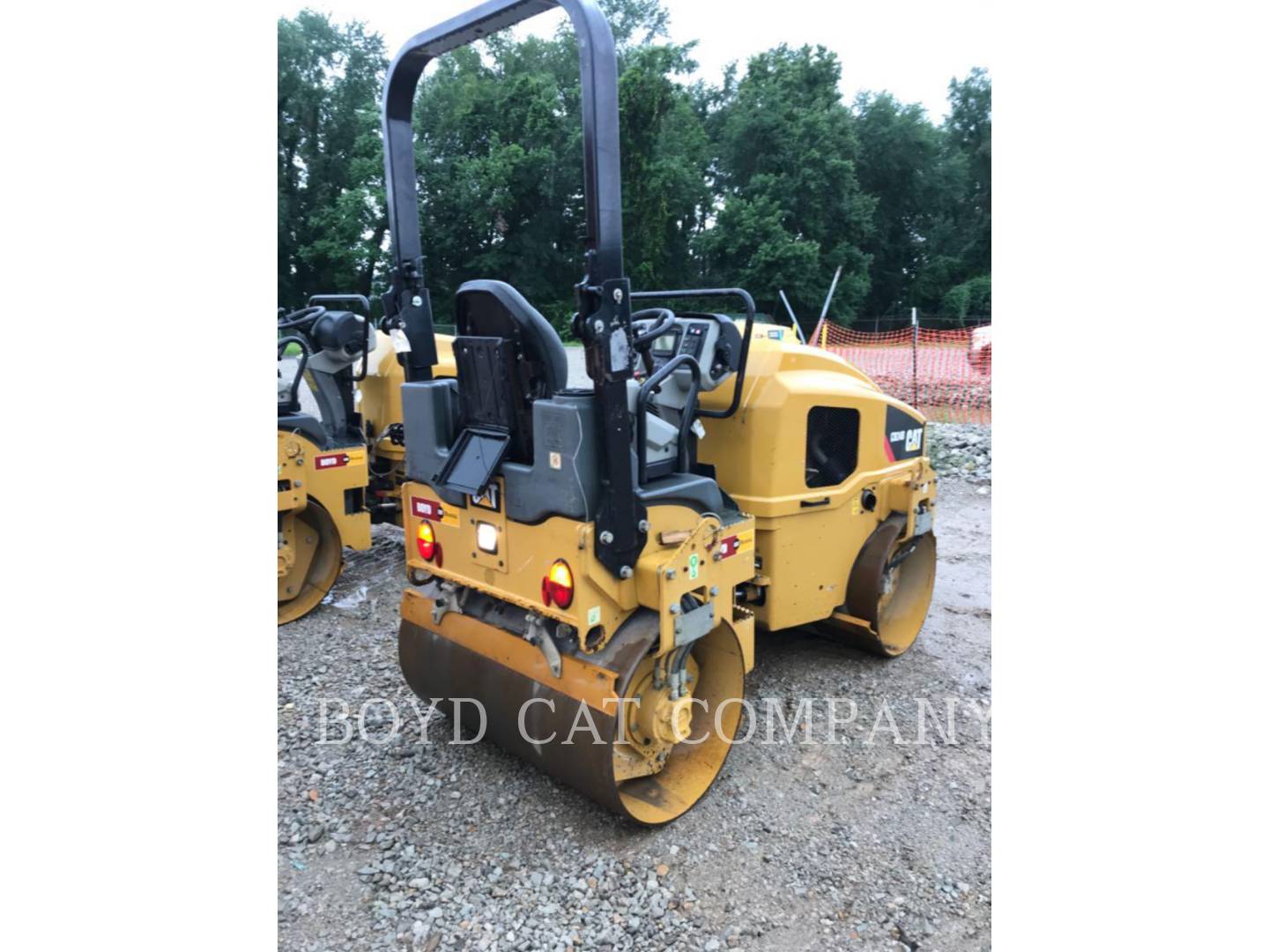 2015 Caterpillar CB24B Vibratory Double