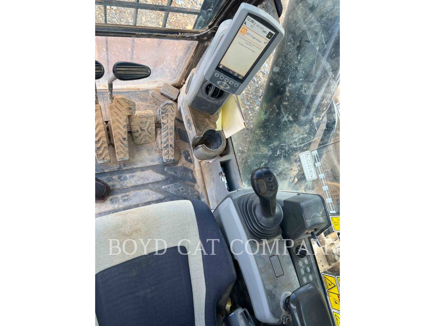 2017 Caterpillar 390FL Excavator