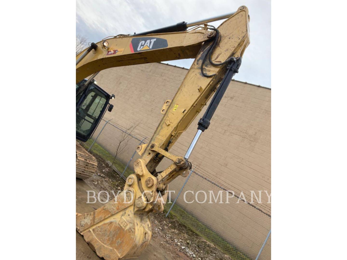 2017 Caterpillar 323FL Excavator