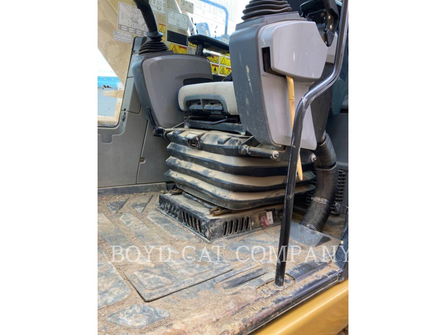 2017 Caterpillar 323FL Excavator