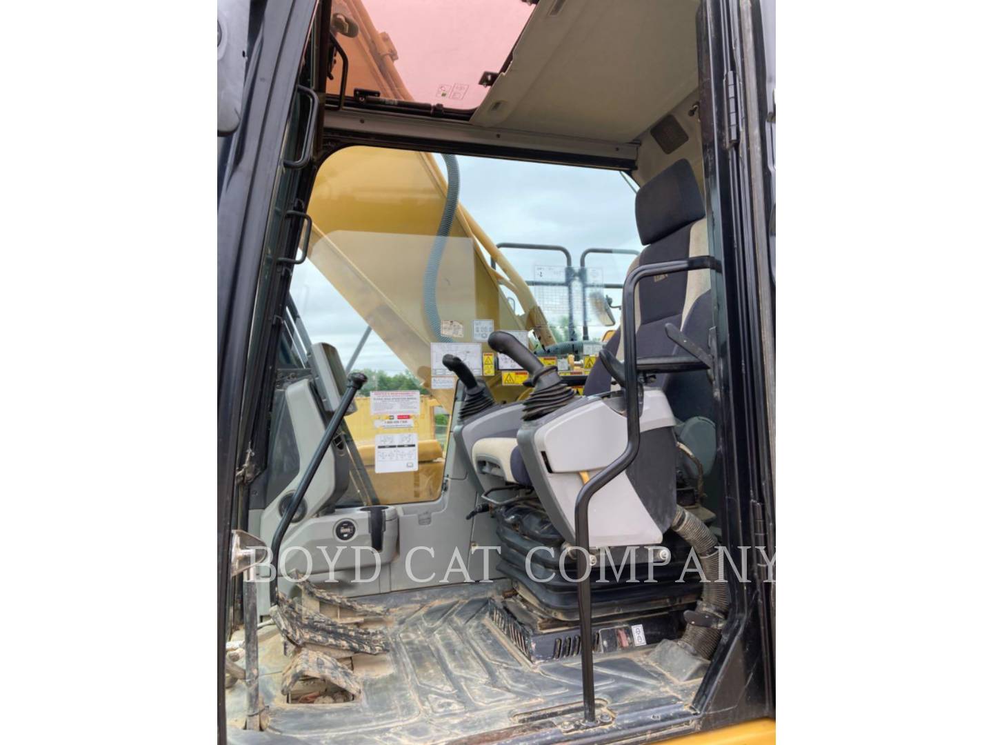 2015 Caterpillar 329FL Excavator