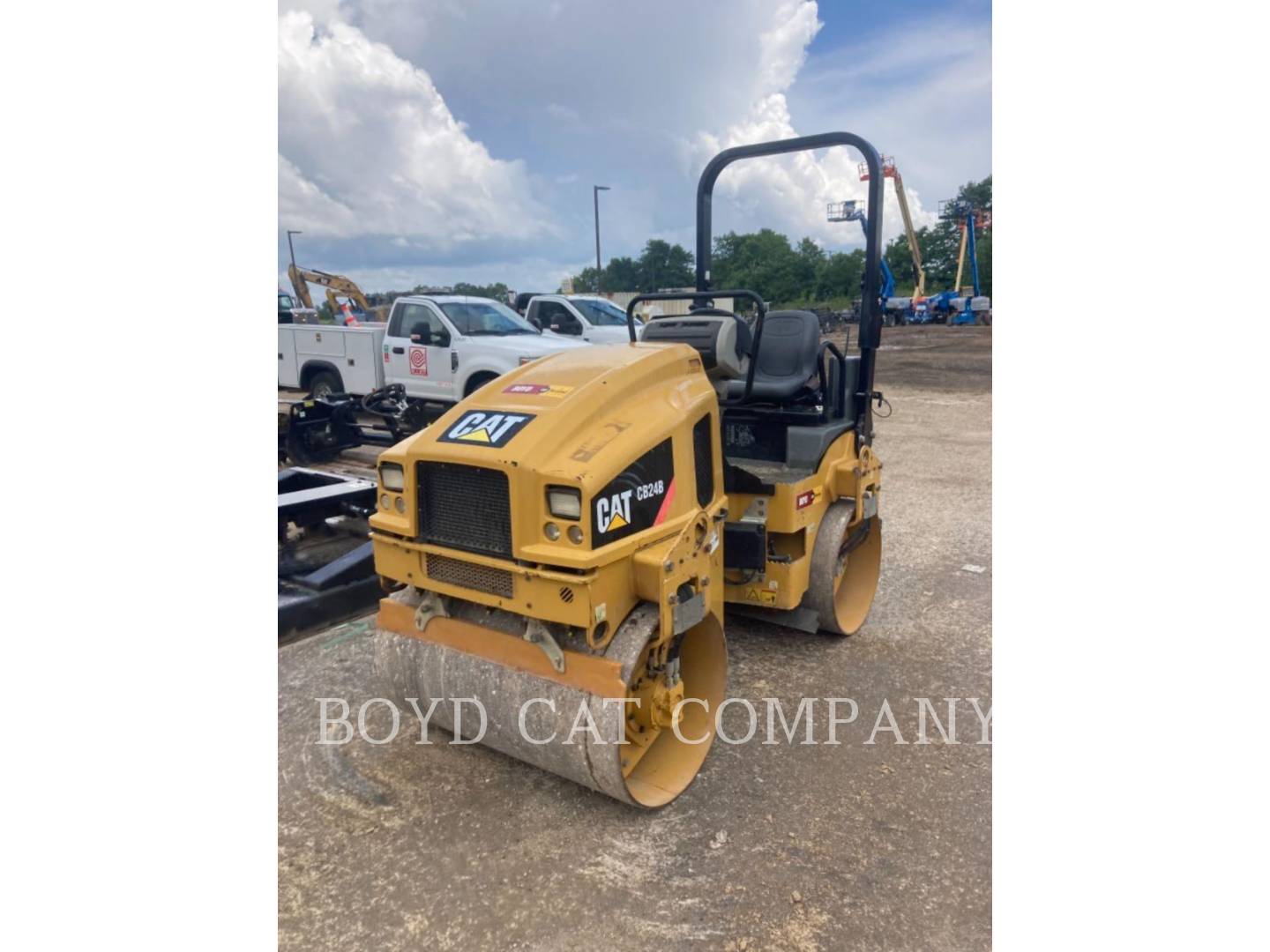 2015 Caterpillar CB24B Vibratory Double