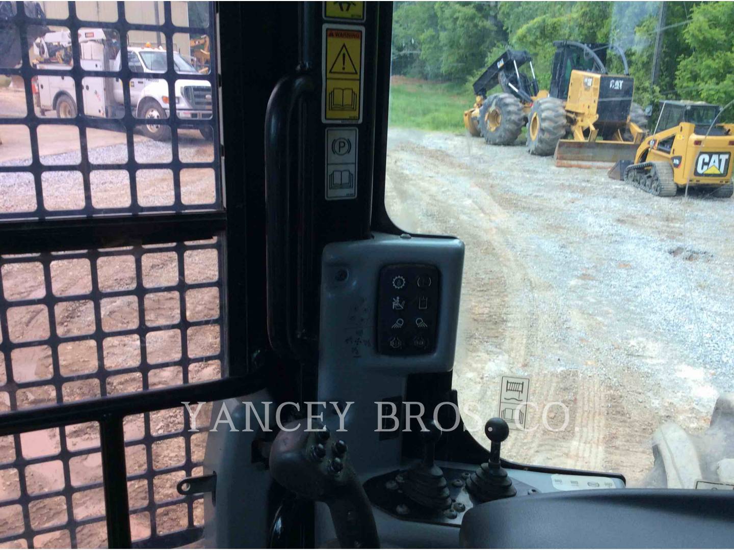 2015 Caterpillar 525D SF Skidder