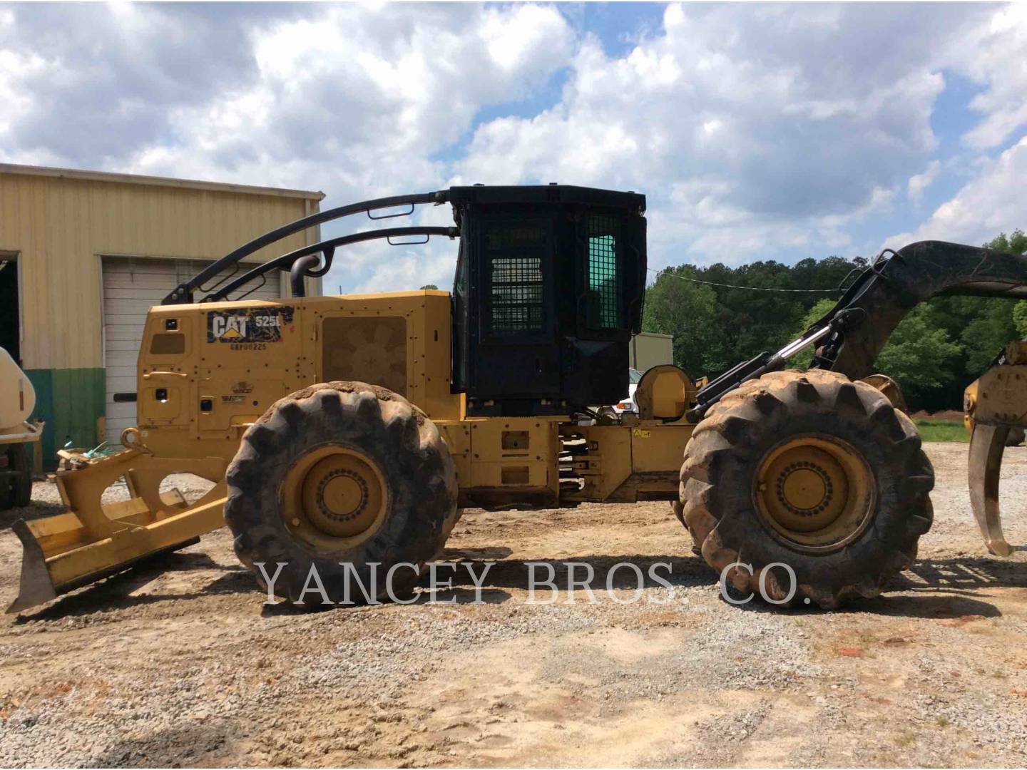 2015 Caterpillar 525D SF Skidder