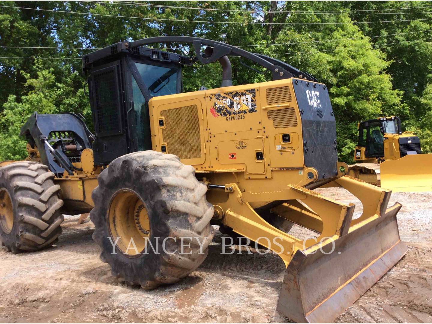 2015 Caterpillar 525D SF Skidder