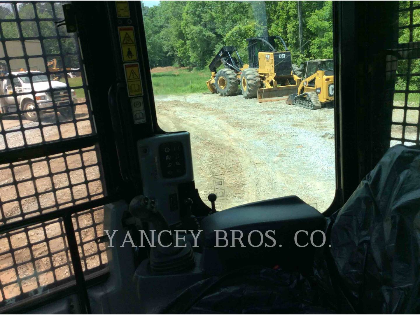 2015 Caterpillar 525D SF Skidder