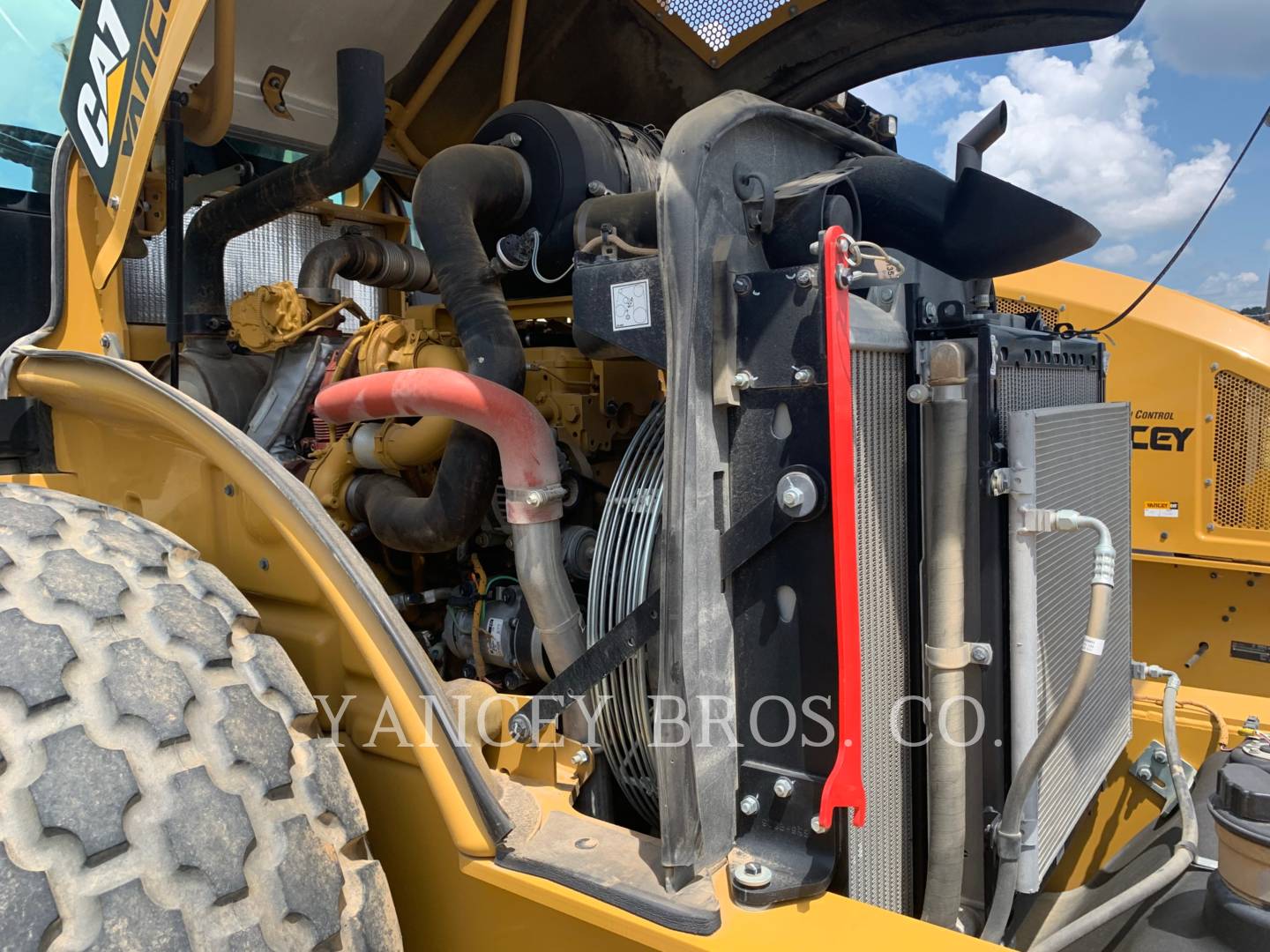 2014 Caterpillar CS56 Compactor